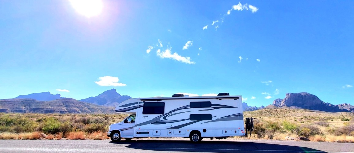 rv rentals austin | elegant and spacious trailer for large groups