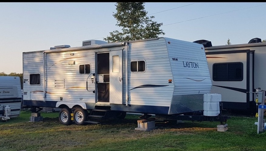 pet-friendly rv trailer with a three-way hookup, sussex