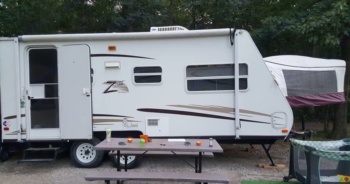 2006 Keystone Zeppelin Trailer Rental in Brantford, ON Outdoorsy