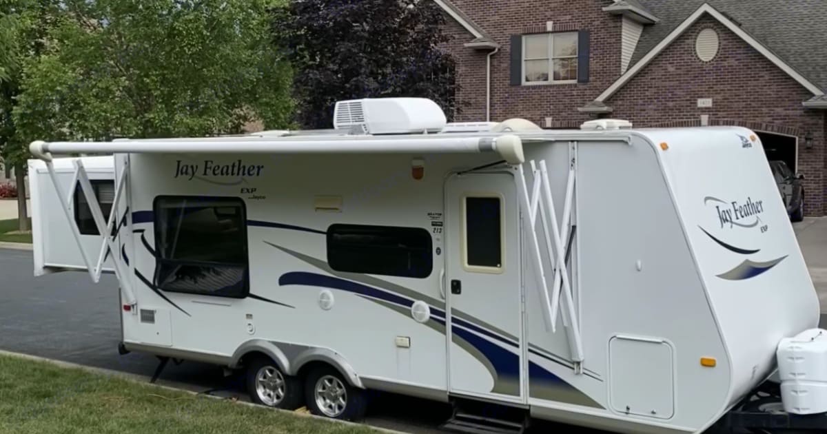 Photos 2010 Jayco Jay Feather Exp 213 Trailer Rental in Hastings, MN