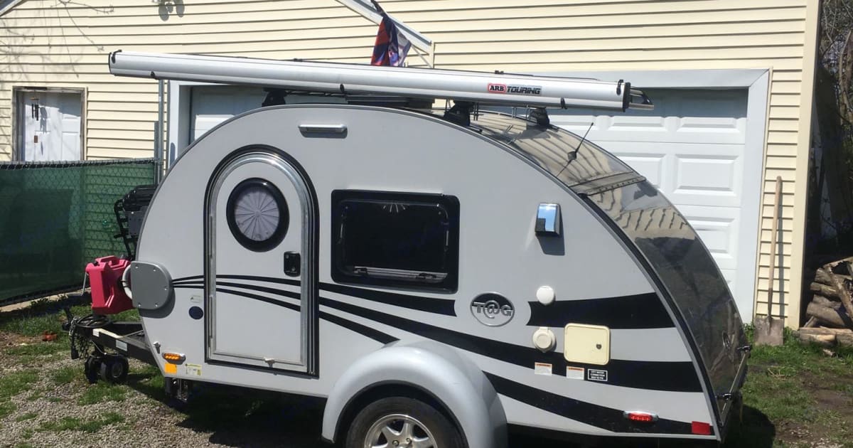 2016 Little Guy Deluxe Trailer Rental in Amherst, NY Outdoorsy