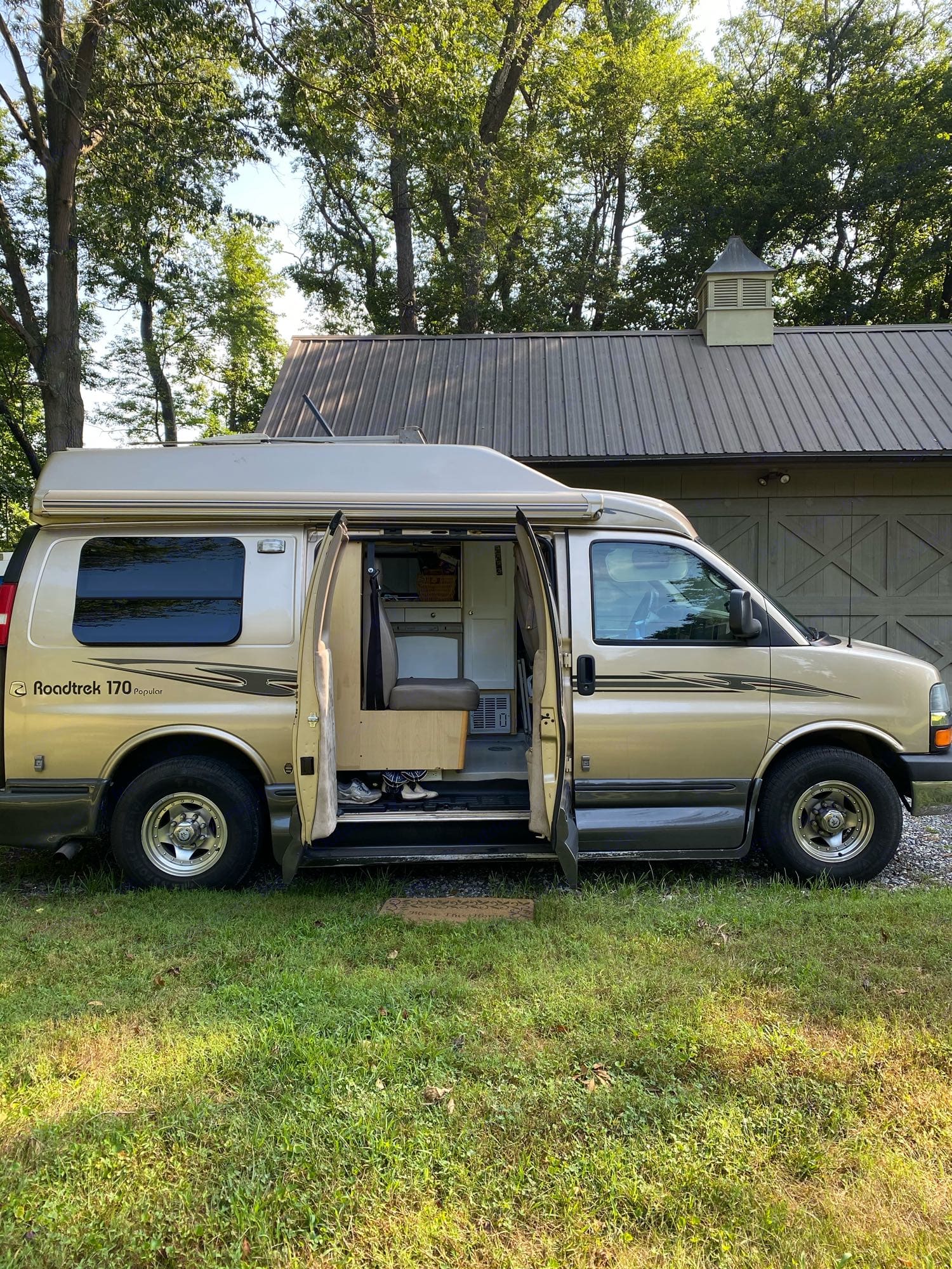 Camper Van RV Rental Pigeon TN