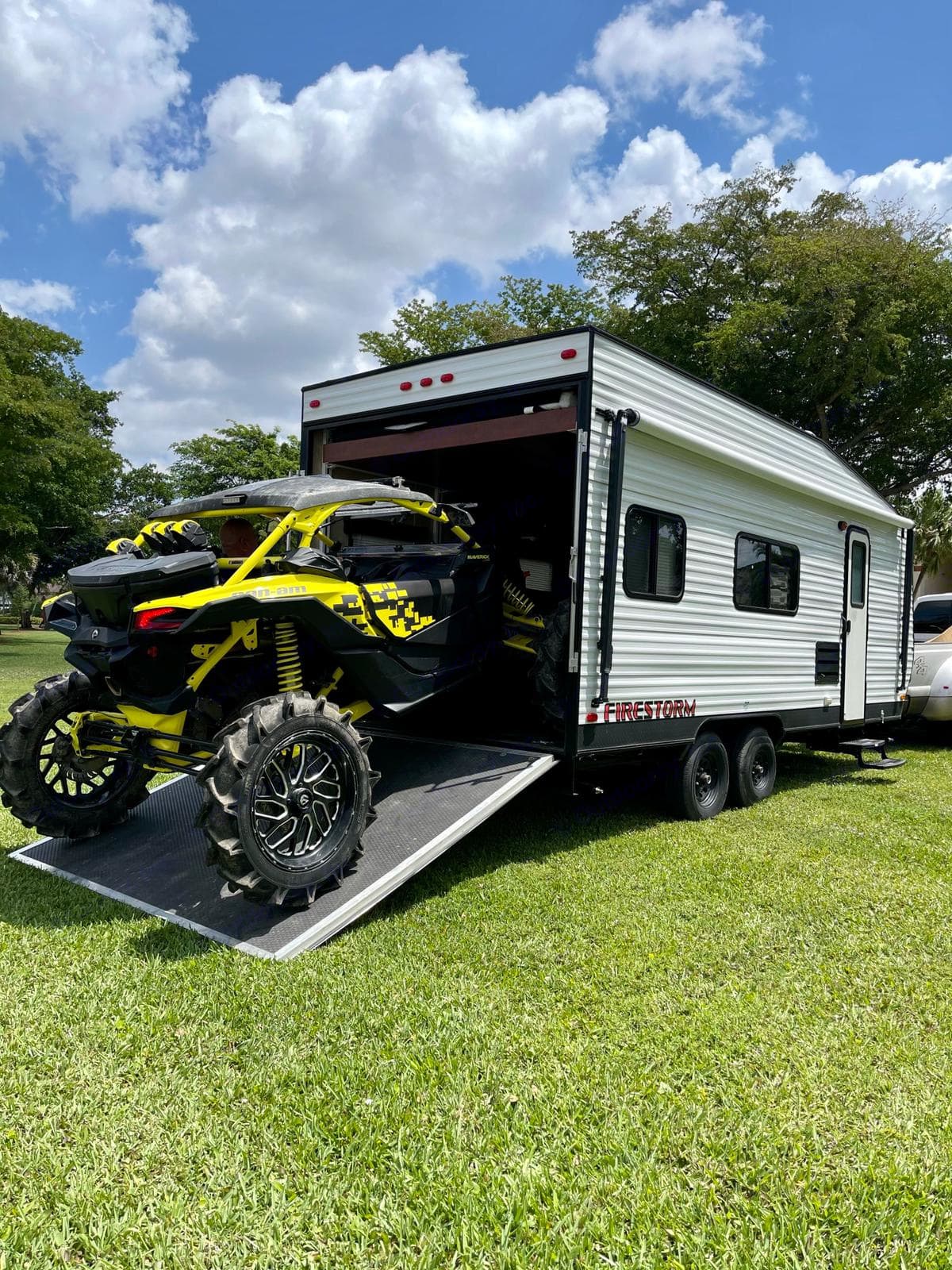 2016 Dune Sport Firestorm TH20 Toy Hauler Rental in Hialeah, FL Outdoorsy