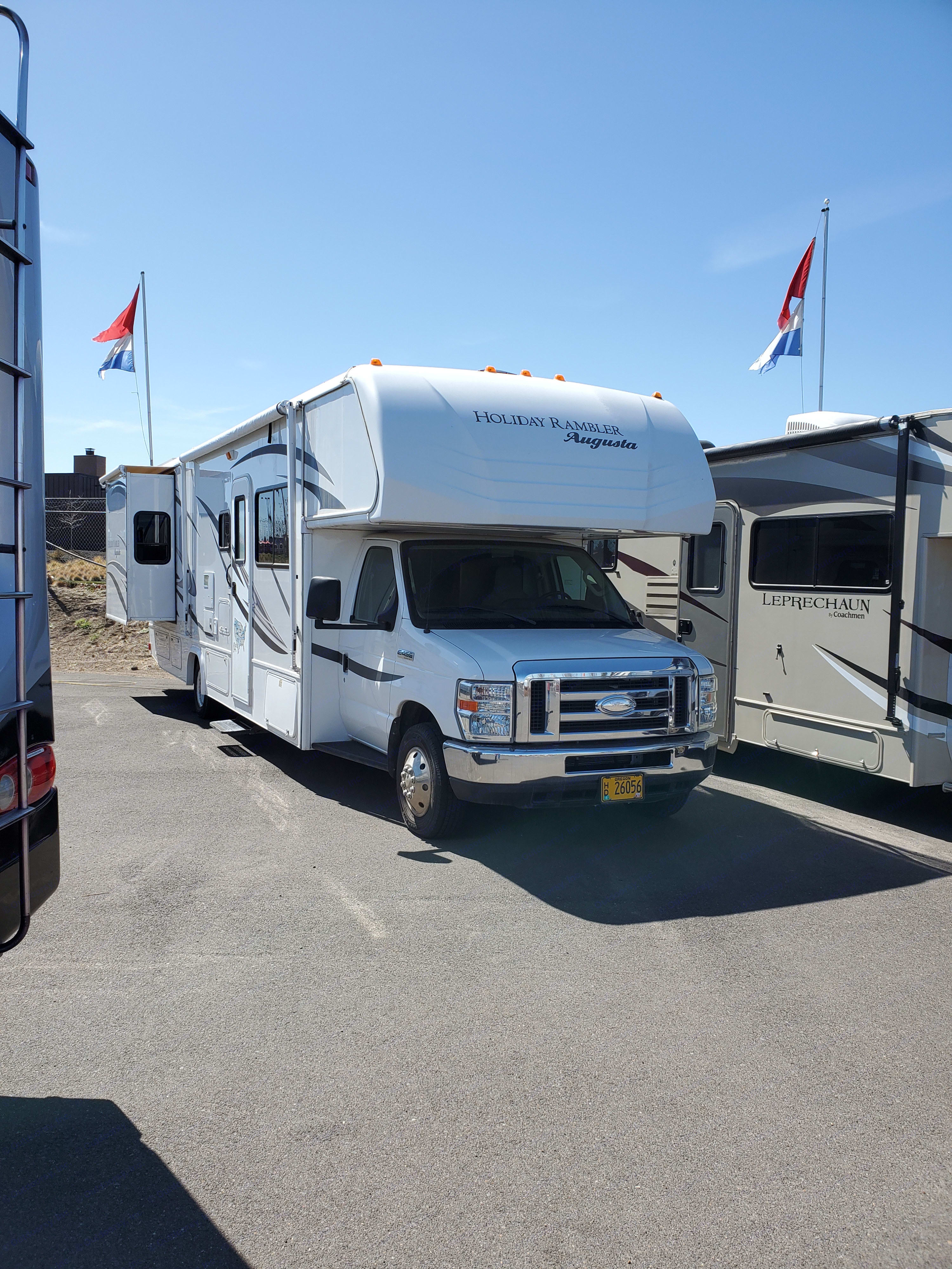 2015 Augusta Rv Holiday Rambler Class C Rental in Sisters, OR Outdoorsy