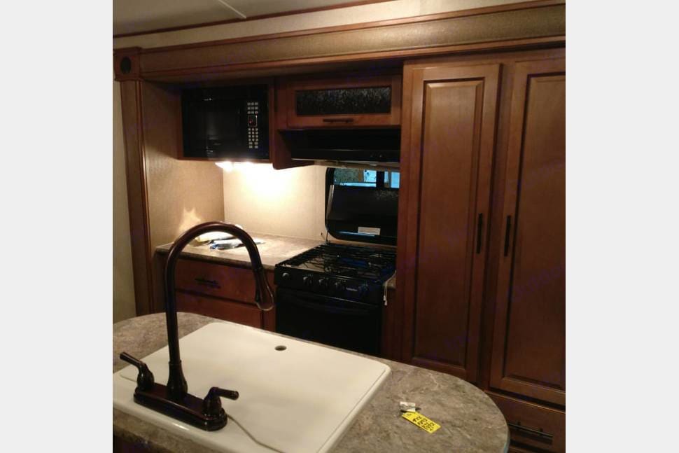 2014 Forest River Surveyor Trailer Rental in NORTH CANTON ...