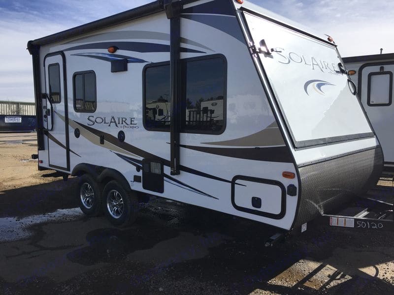 2018 Palomino 2018 Solaire 18 foot Hybrid travel trailer sleeps 8