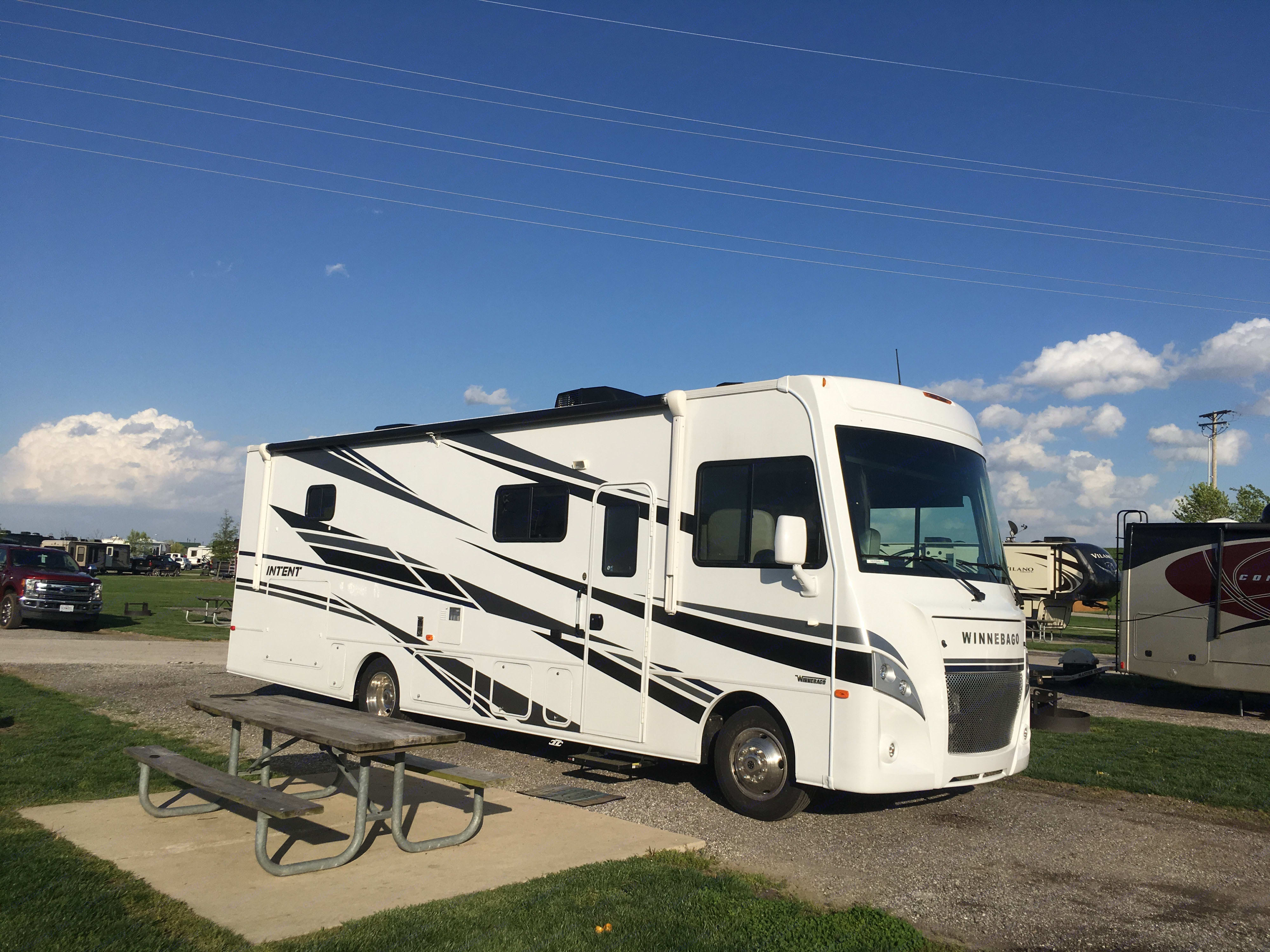 2019 Winnebago Intent 30R Class A Rental in Saint Louis, MO Outdoorsy