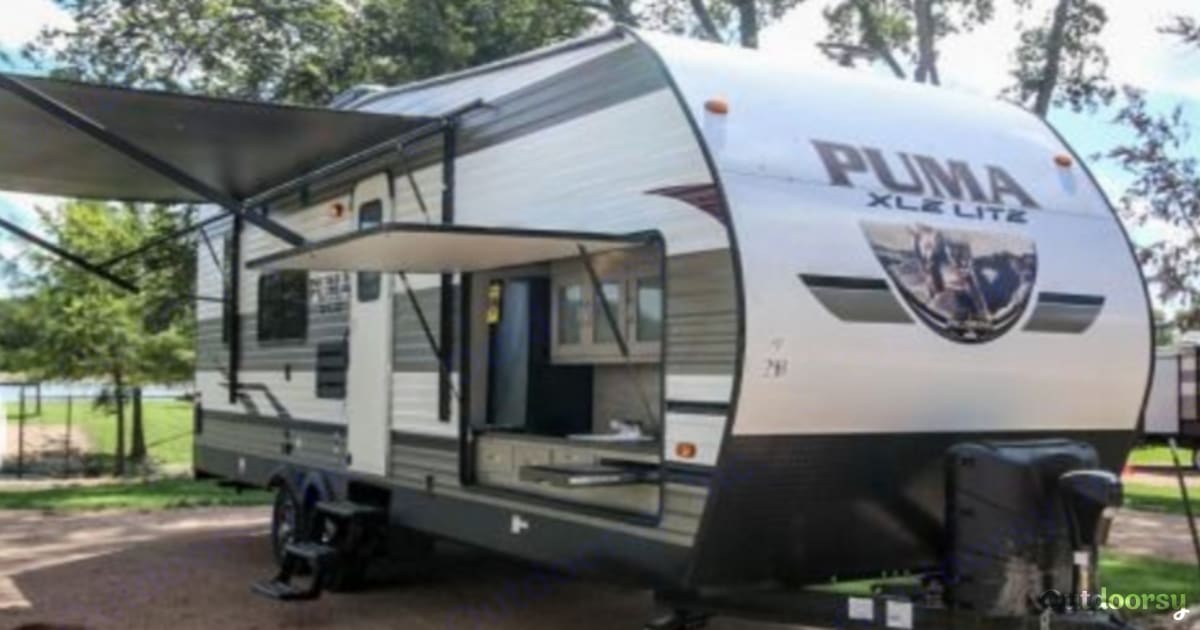 2020 Palomino Puma Motor Home Toy Hauler Rental in Montgomery, TX