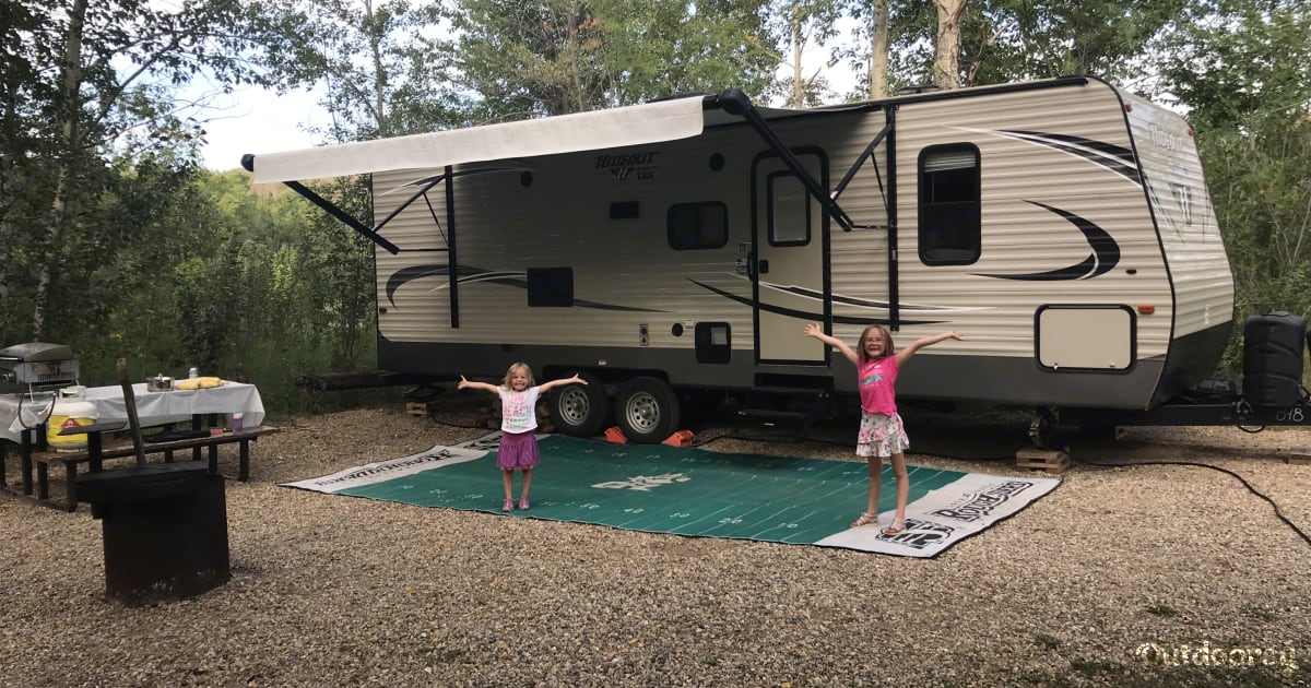 2017 Keystone Hideout Trailer Rental in Fort Qu'Appelle, SK Outdoorsy