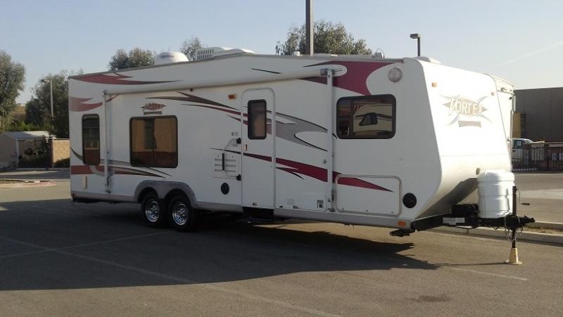 2009 Vortex Th 26 Toy Hauler Al In