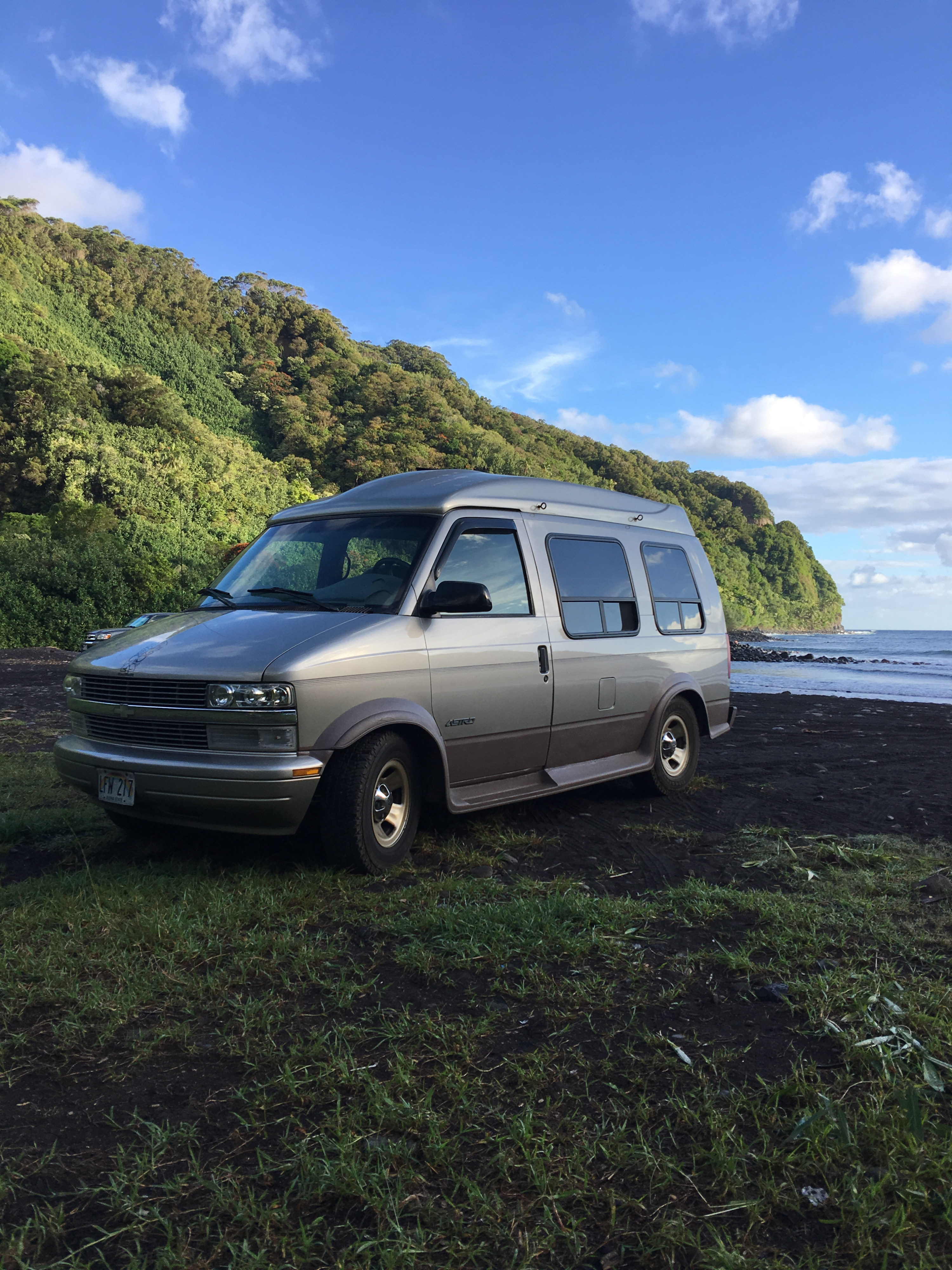 2001 Chevrolet Astro Conversion Van Camper van in Kahului, HI
