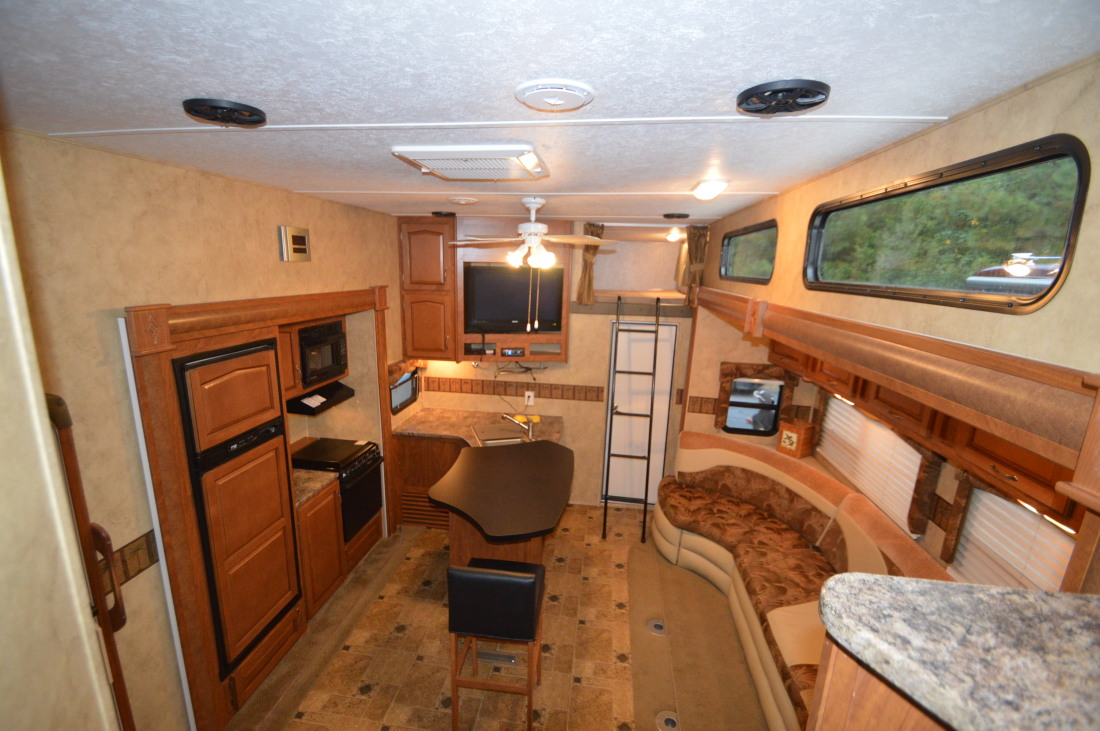 2008 Keystone Raptor Toy Hauler Rental in Saint Petersburg, FL Outdoorsy