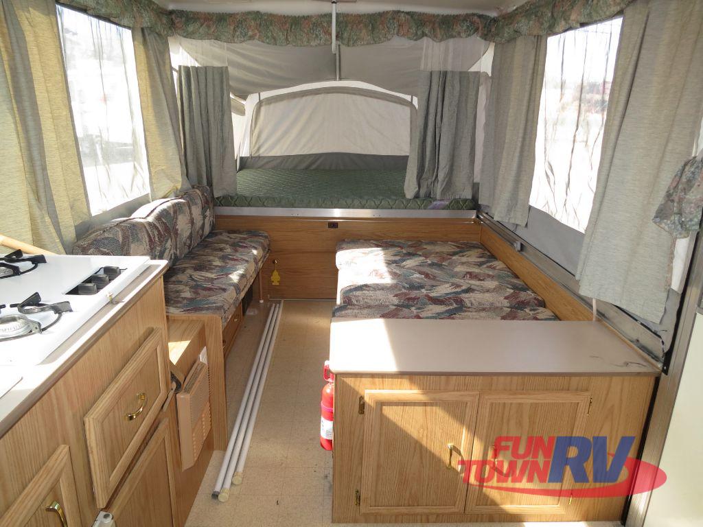 2001 Coleman Grand Tour Westlake Trailer Rental in Aransas Pass, TX