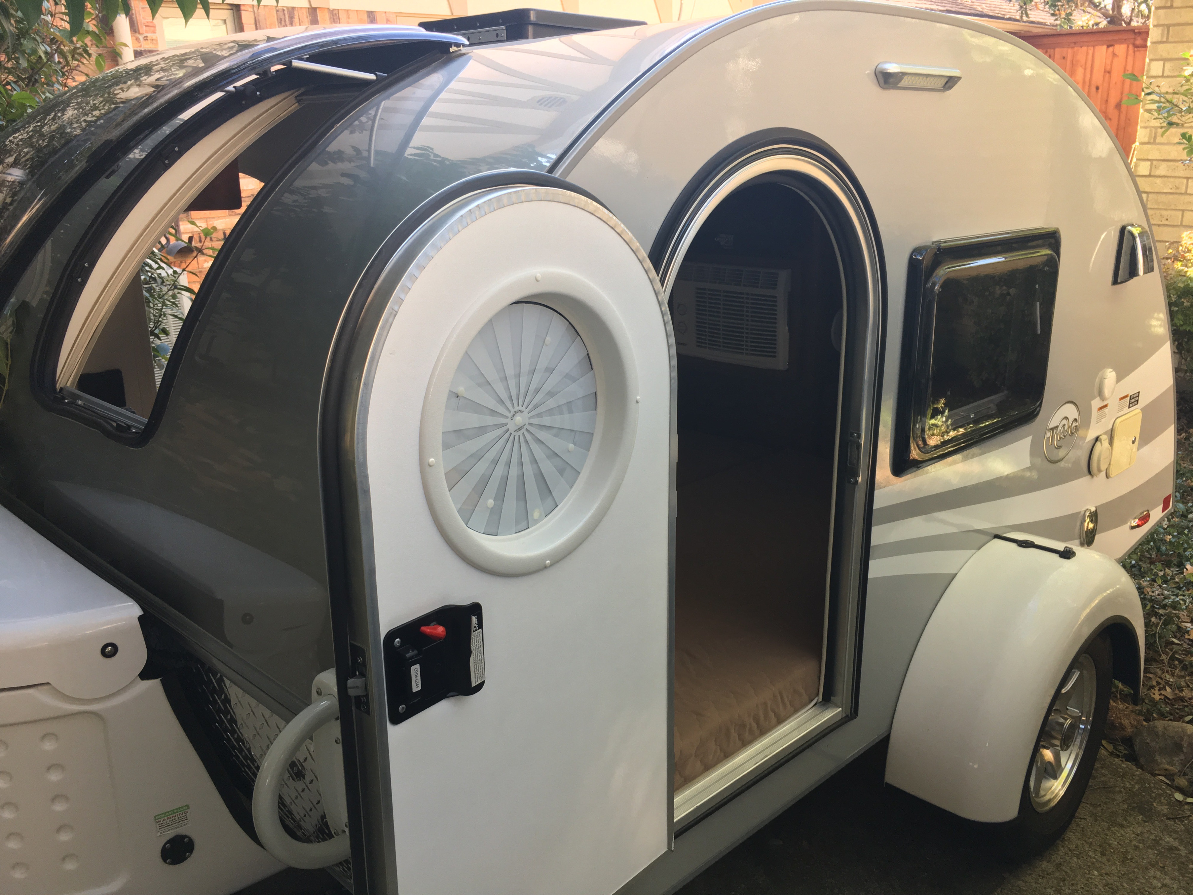 Travel trailer RV Rental 