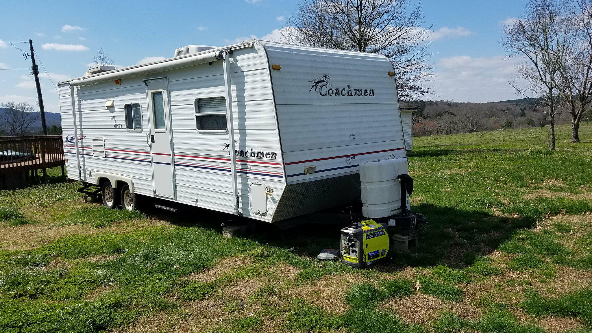 2005 coachmen travel trailer