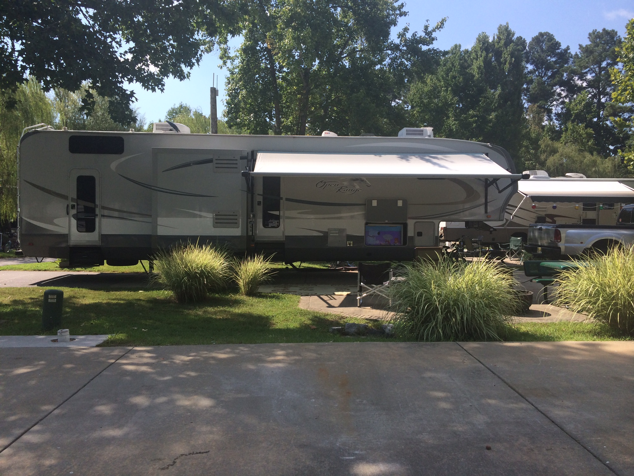 Fifth-wheel RV Rental 