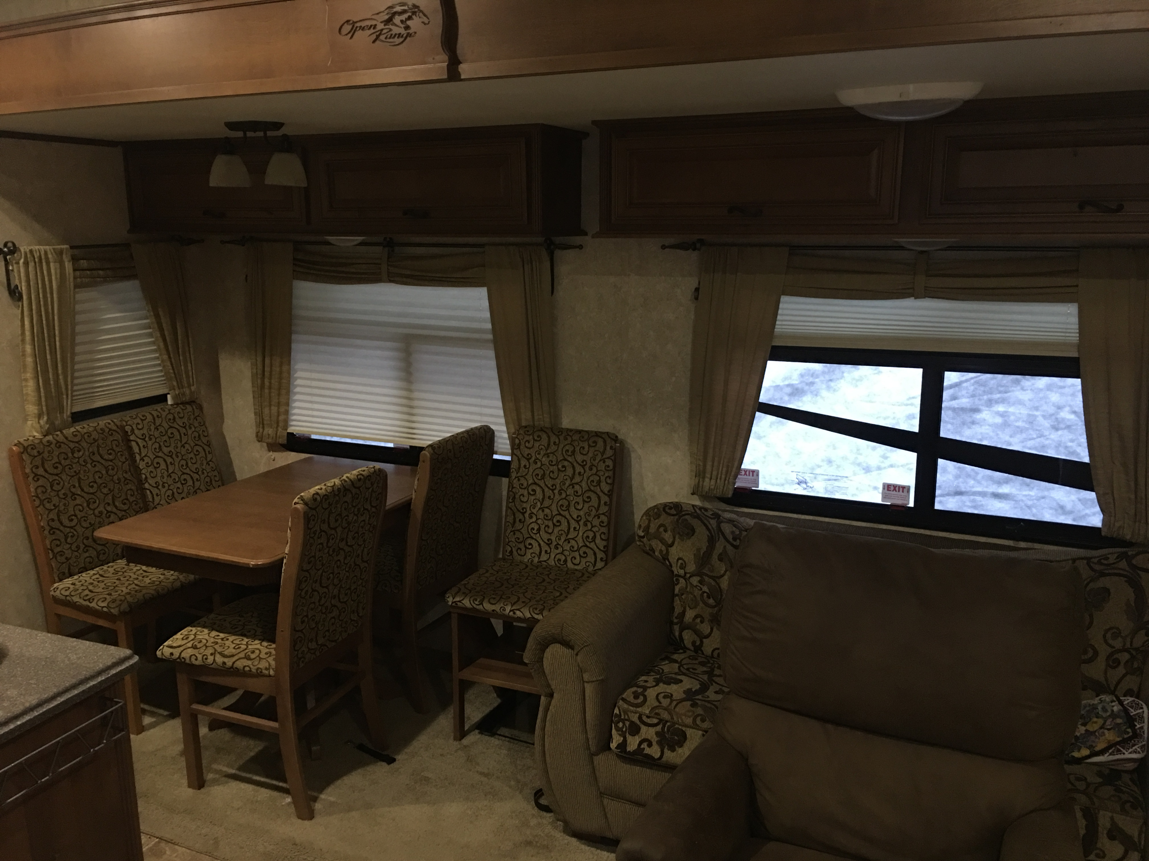 Fifth-wheel RV Rental 