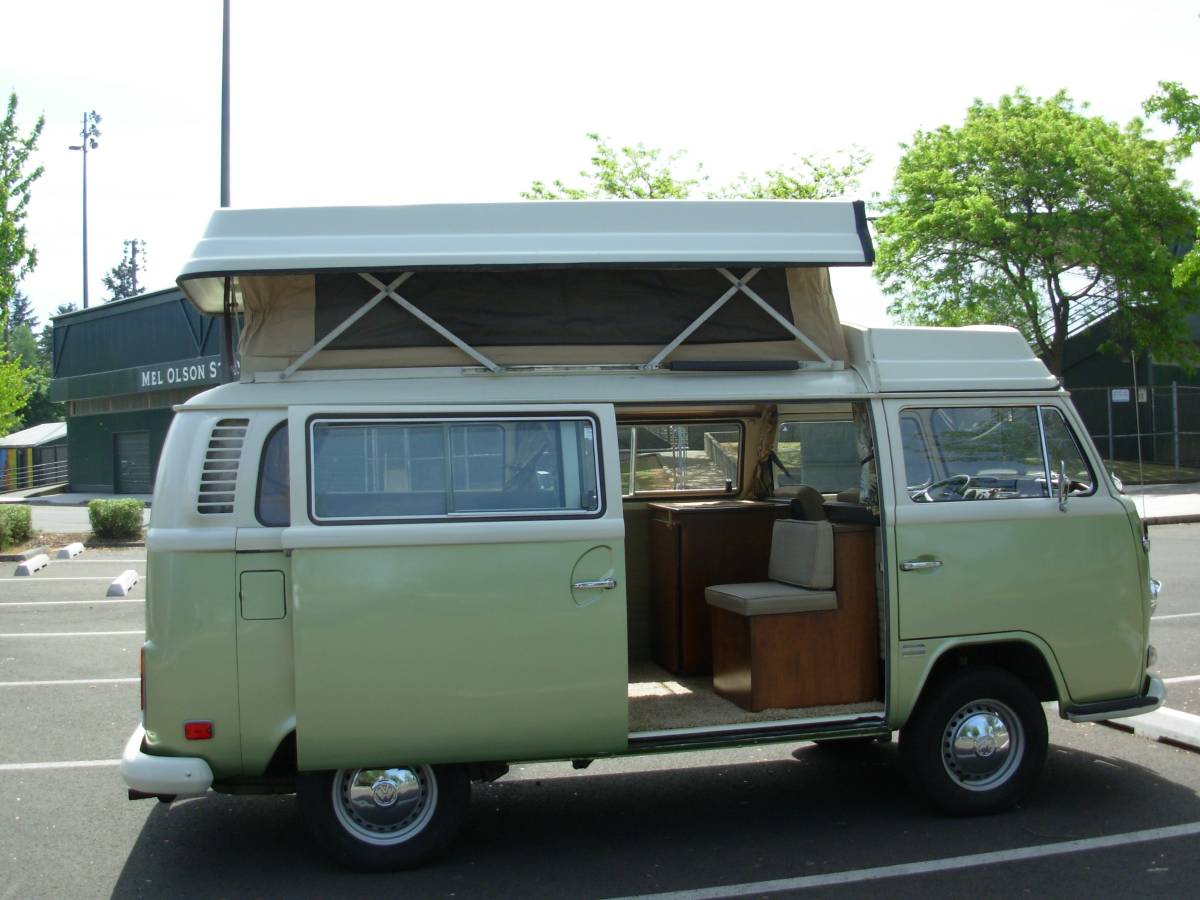 1972 Volkswagen Westfalia Camper Van 