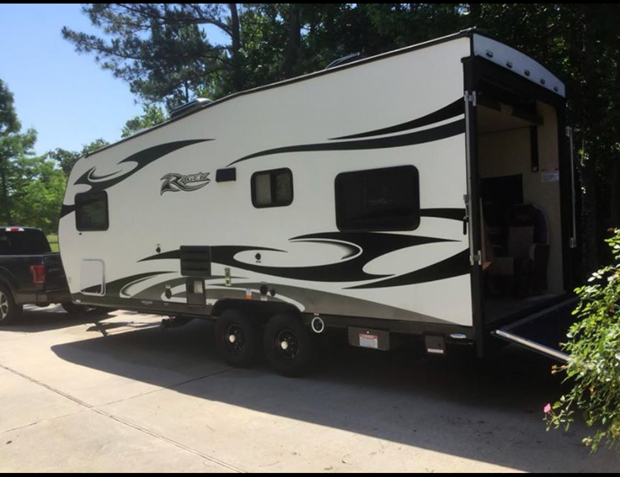 2017 Pacific Coachworks 21 FS Toy hauler Rental in Cypress, TX