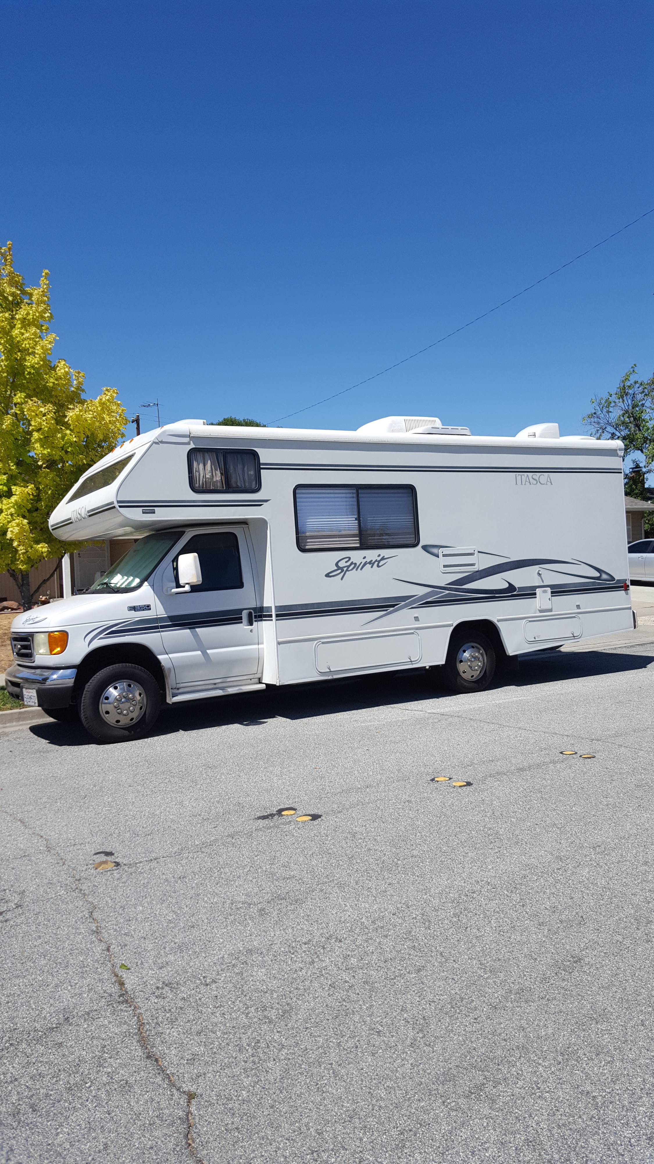 2004 Itasca 24v Spirit Class C Rental in San Jose, CA Outdoorsy