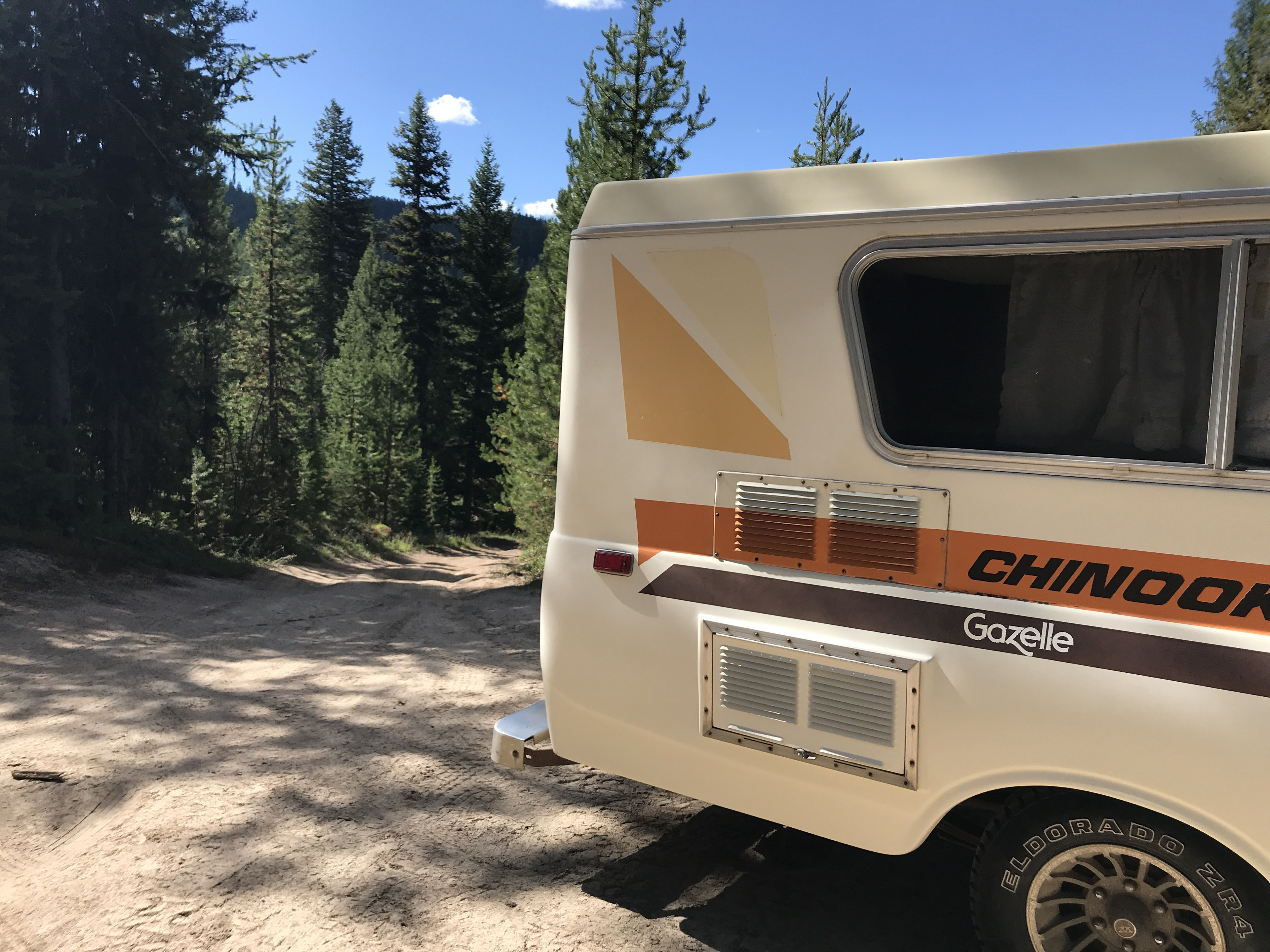 Photos | 1978 Datsun Nissan Chinook Gazelle Camper van