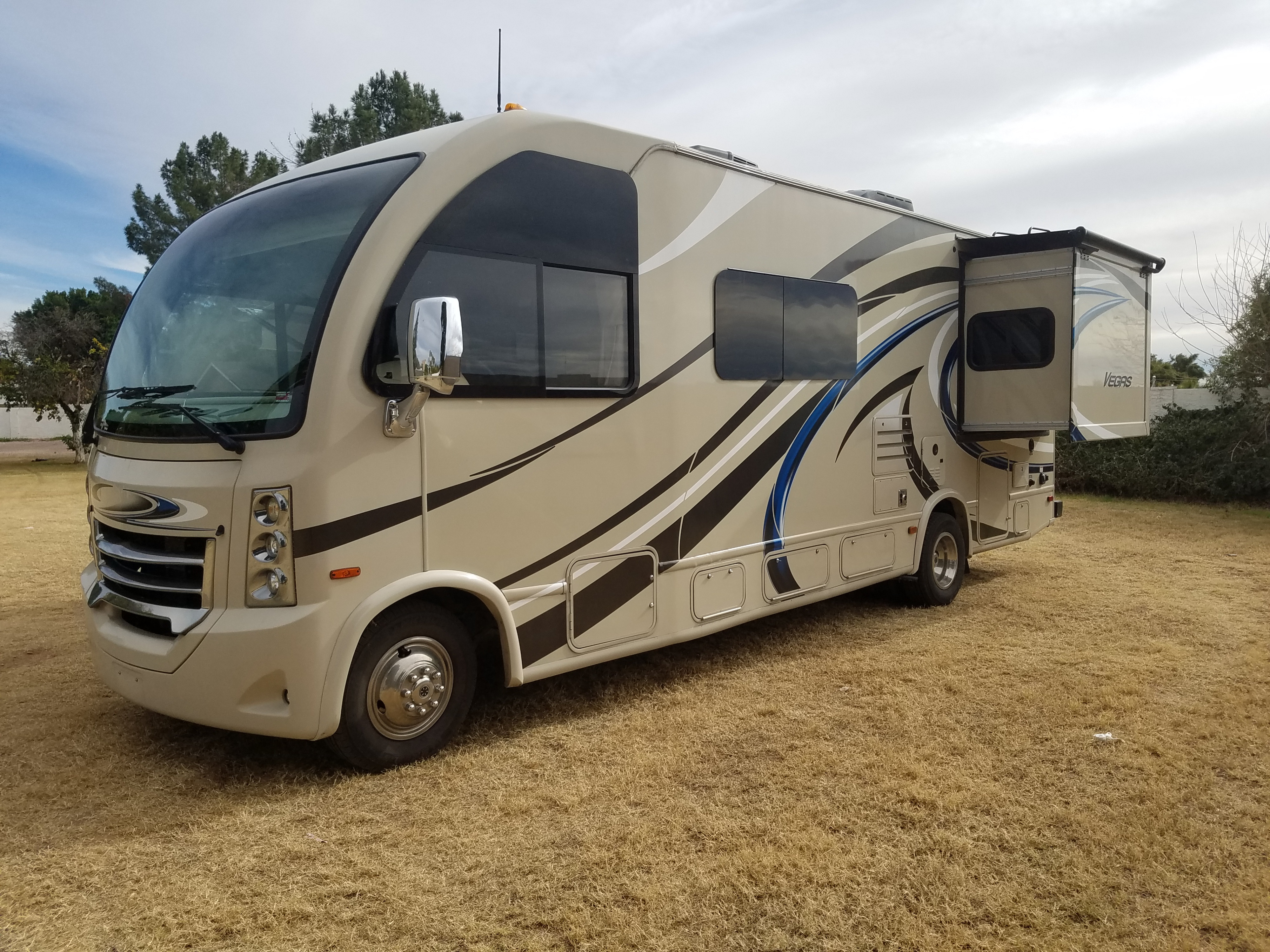 2017 Thor Motor Coach Vegas Class A Rental in phoenix, AZ Outdoorsy