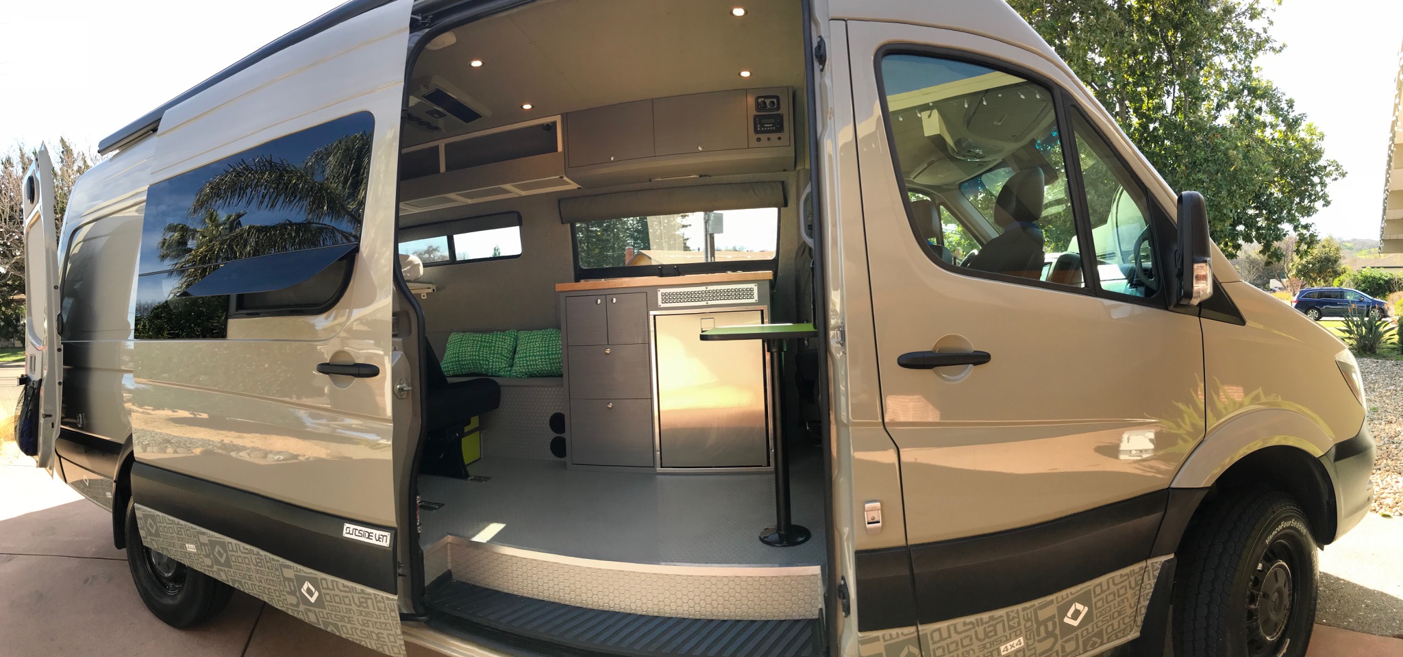 Sprinter Layouts Airstream Rv Mercedes Sprinter Campe - vrogue.co