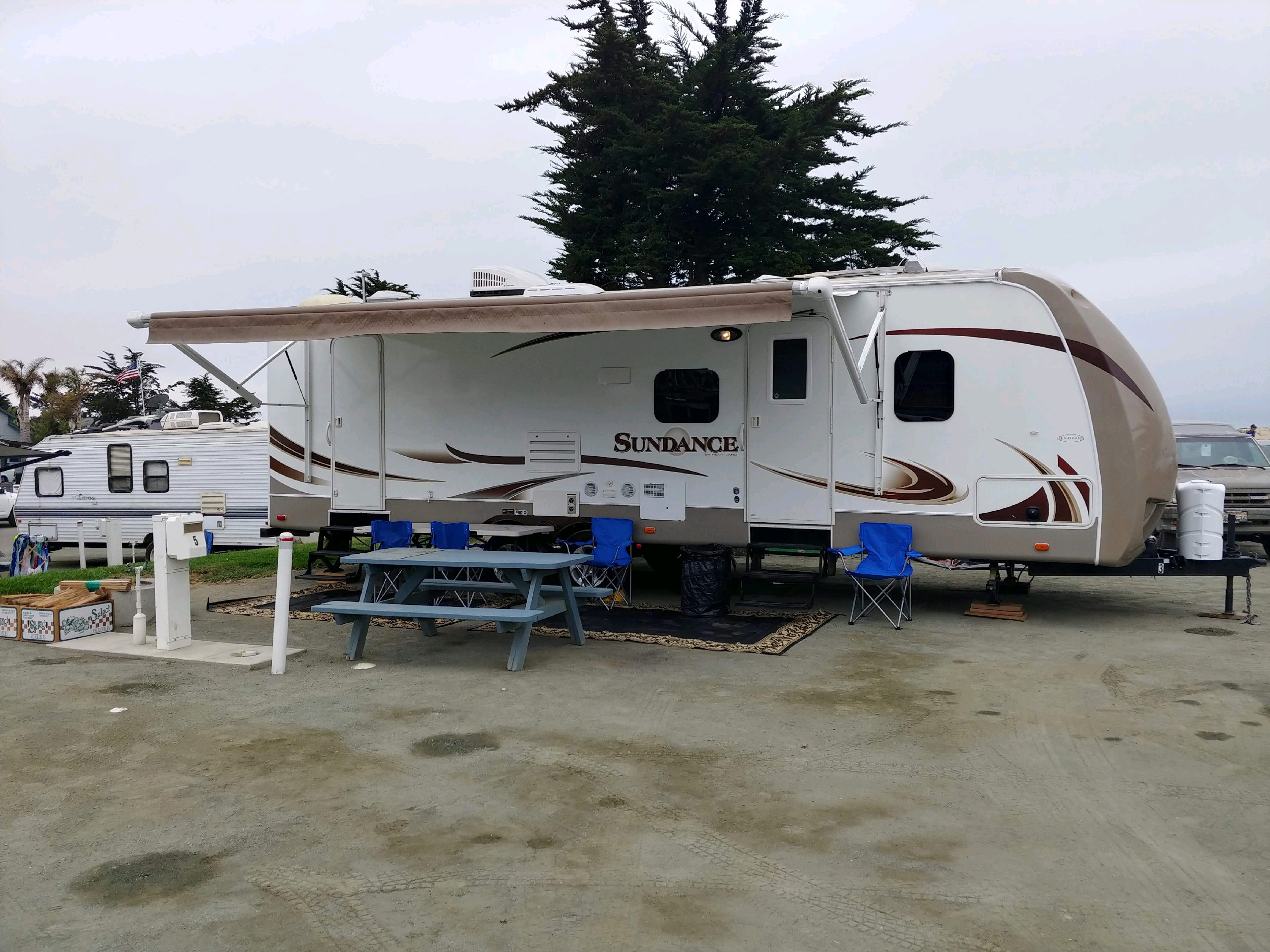 Pismo Beach Trailer Storage Dandk Organizer