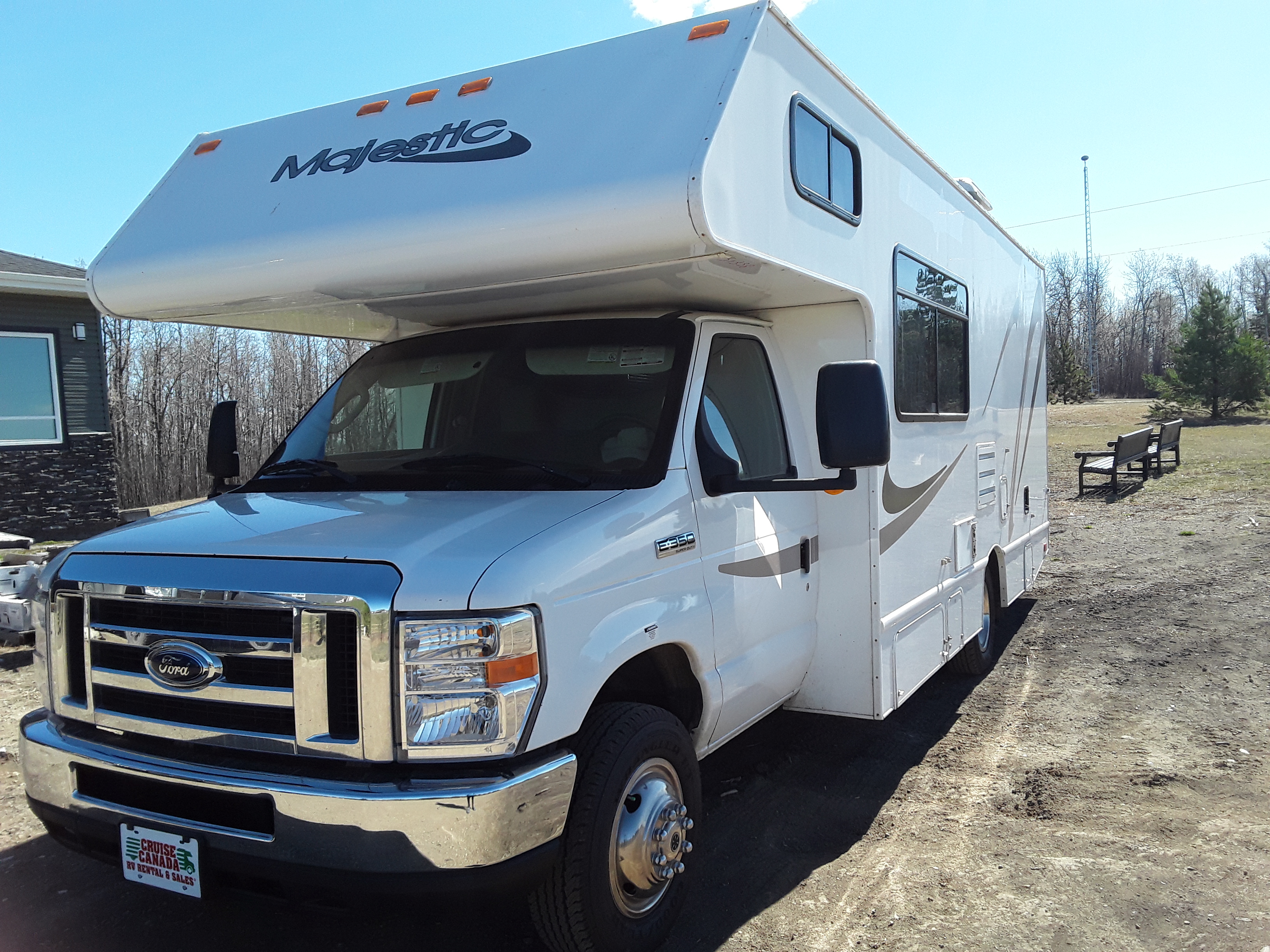 2013 Thor Motor Coach Four Winds Majestic