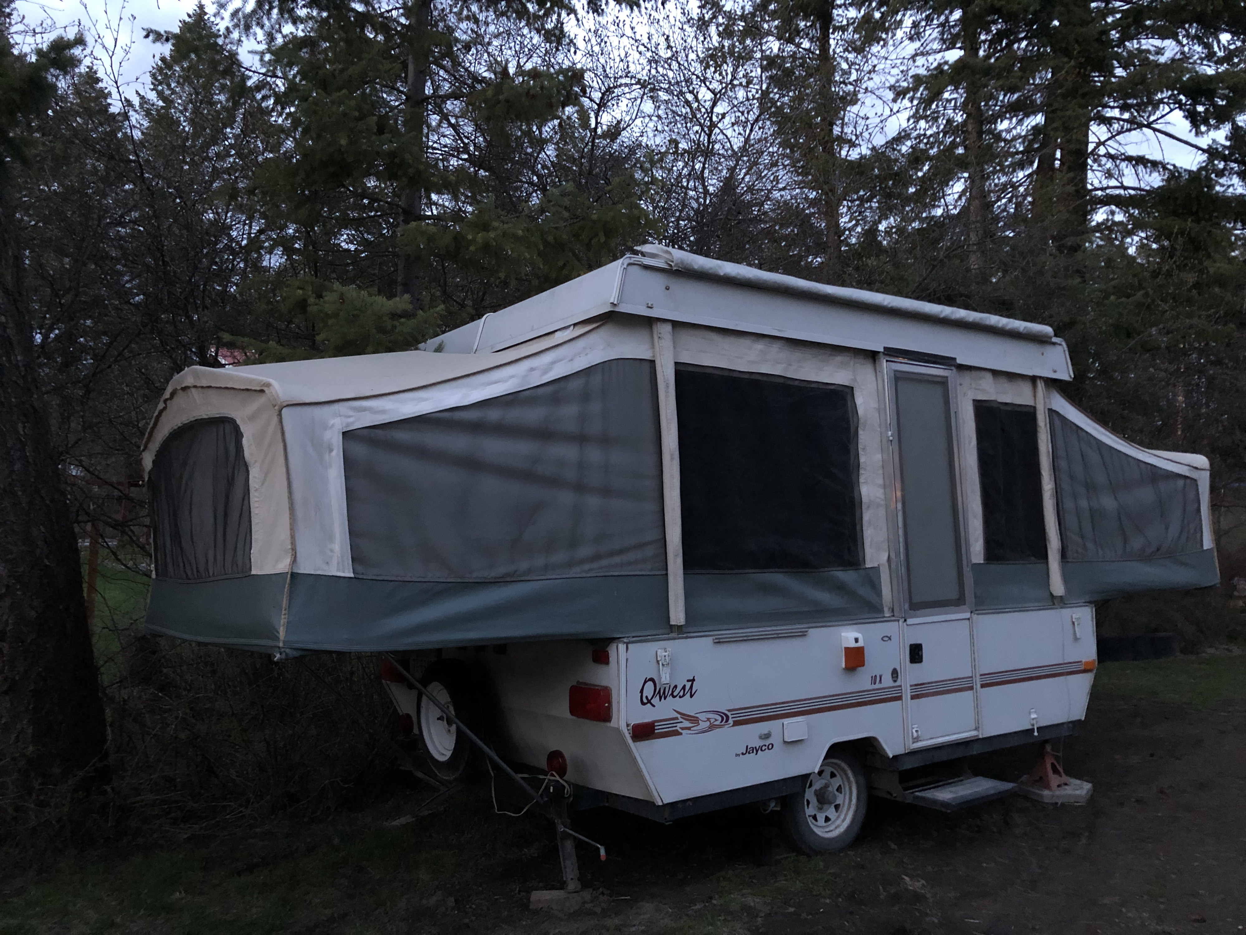2001 Jayco Qwest Folding Trailer Rental in Whitefish, MT Outdoorsy