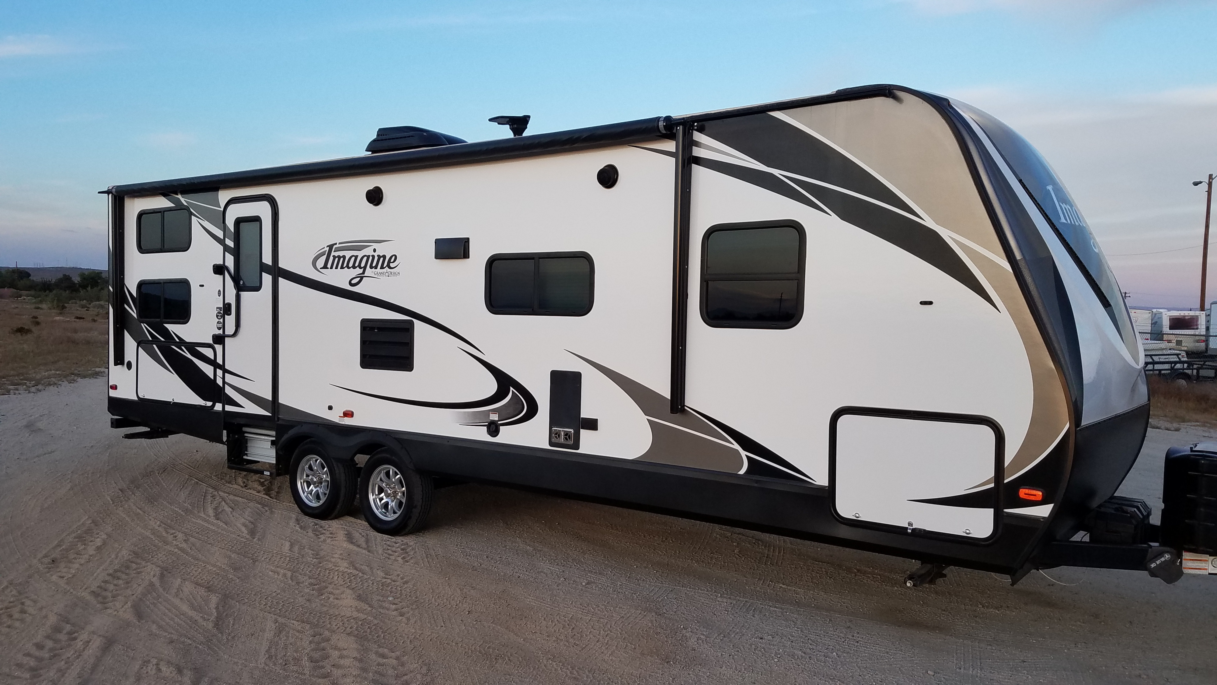 Travel trailer RV Rental 