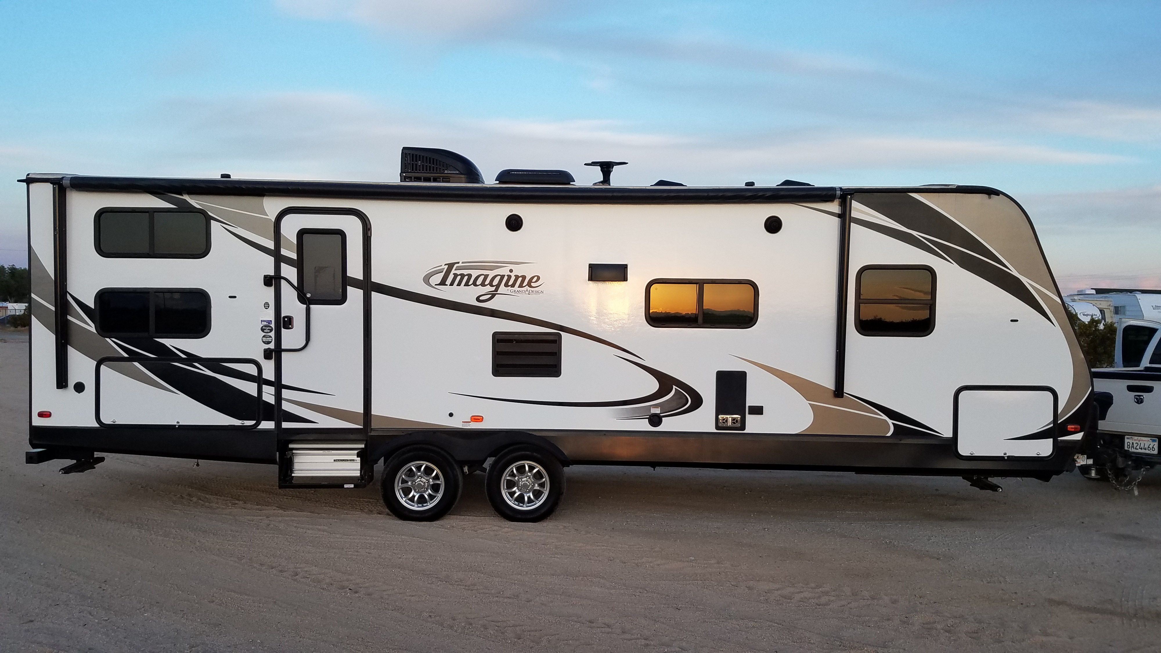 Travel trailer RV Rental 