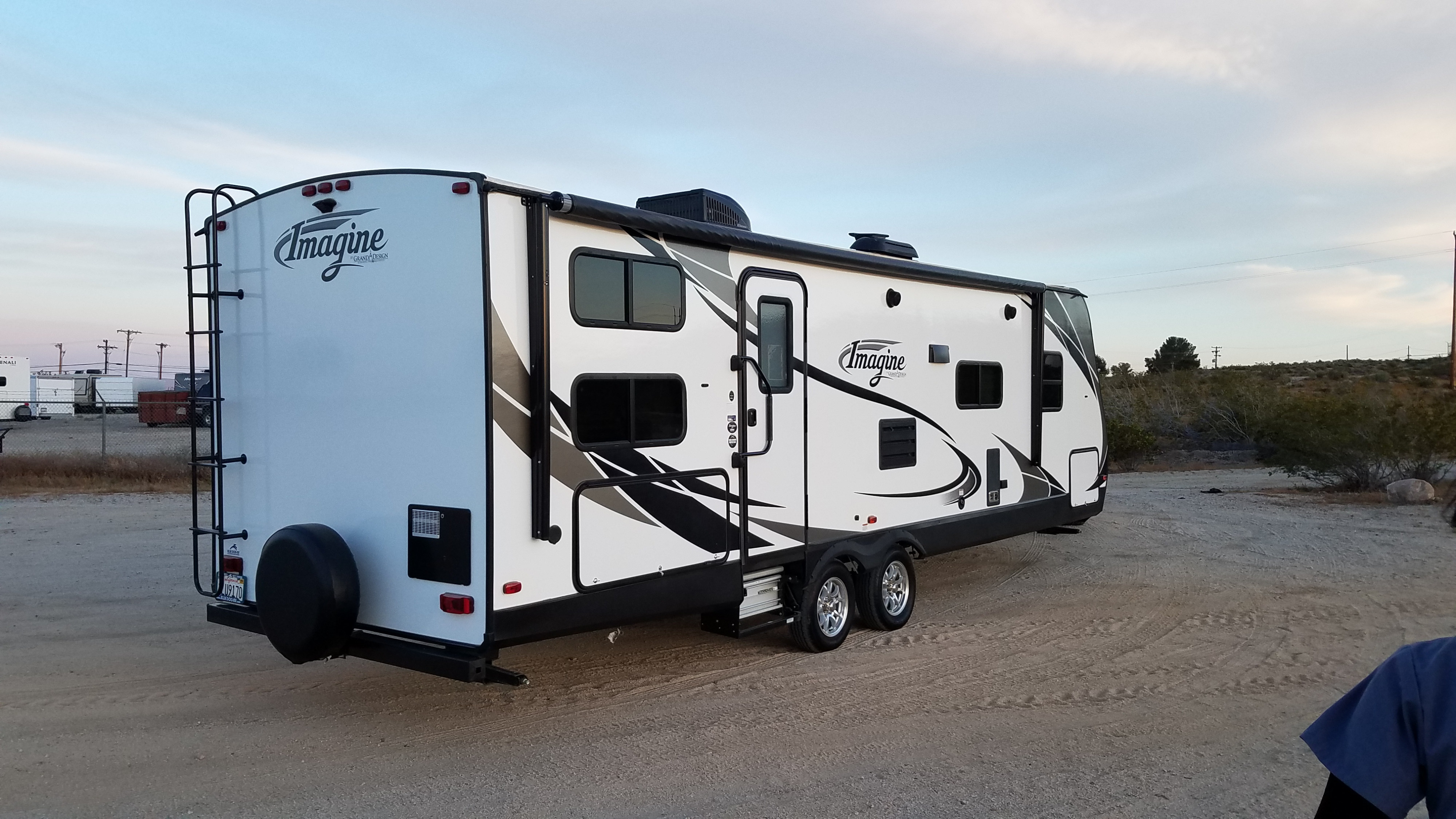 Travel trailer RV Rental 