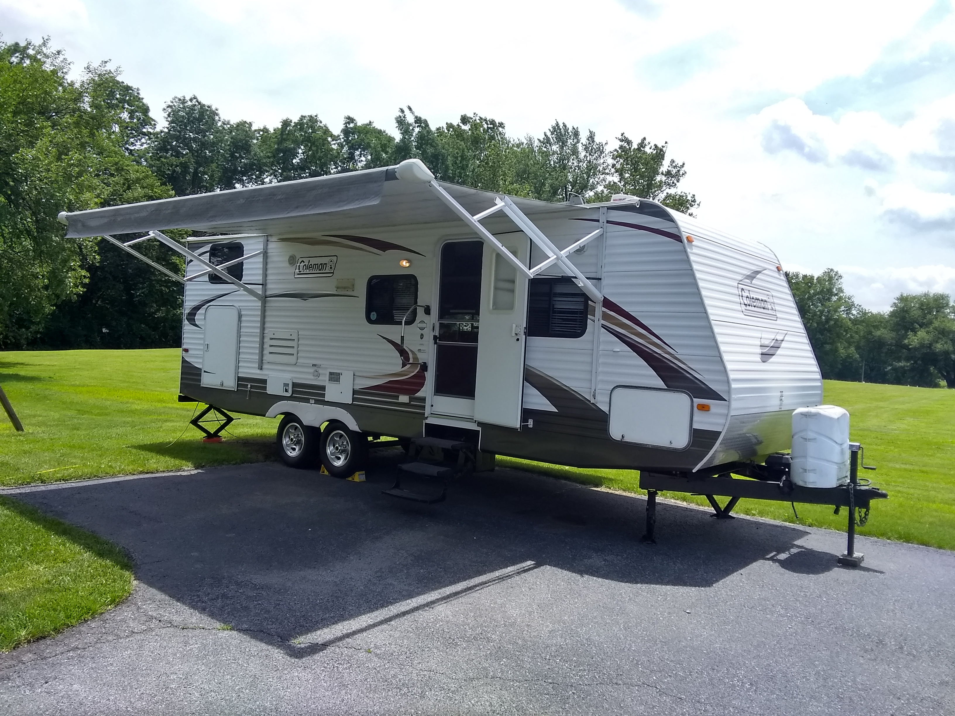 2010 Dutchmen Coleman Trailer Rental in Ephrata, PA Outdoorsy