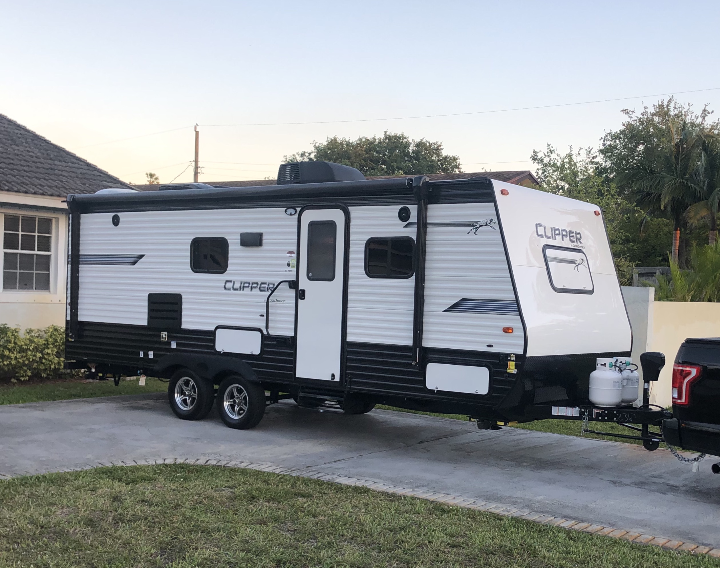 Travel trailer RV Rental 