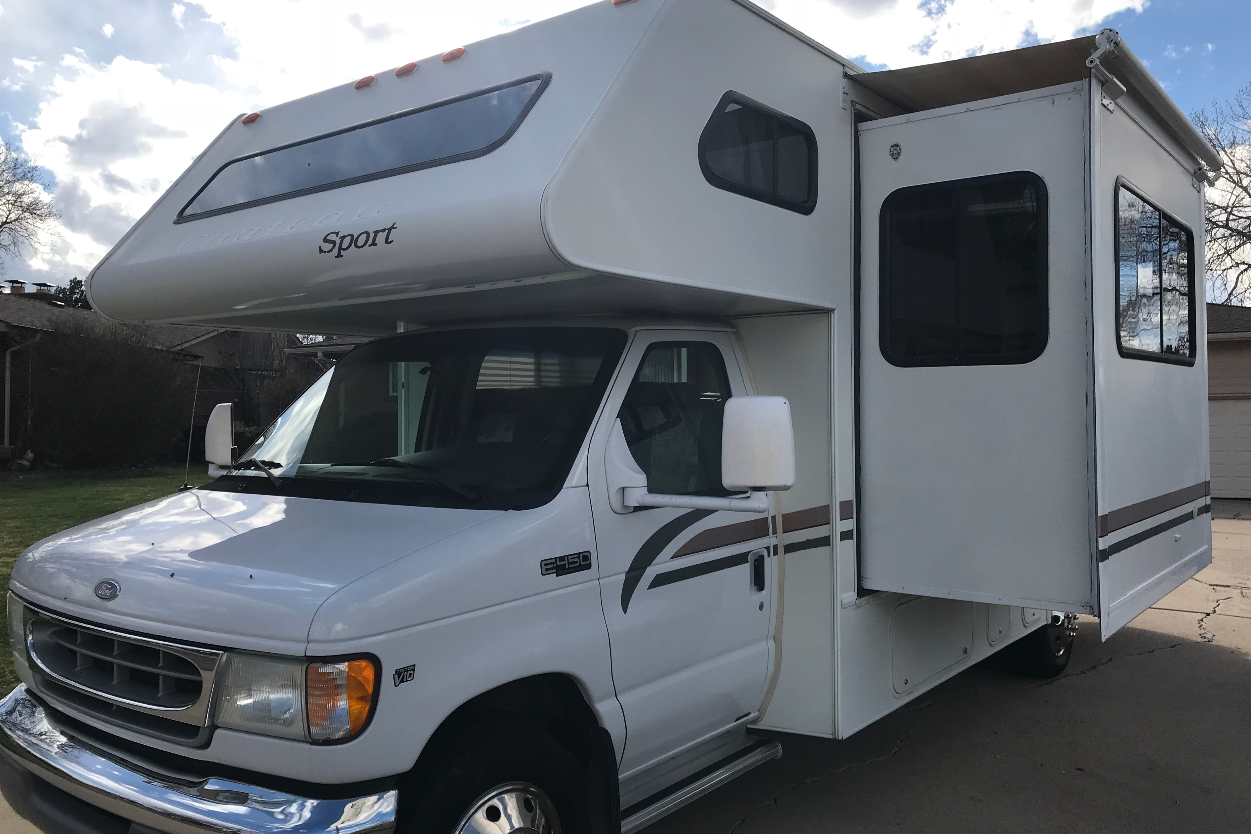 2002 Thor Motor Coach Chateau Class C Rental in Wheat Ridge, CO | Outdoorsy