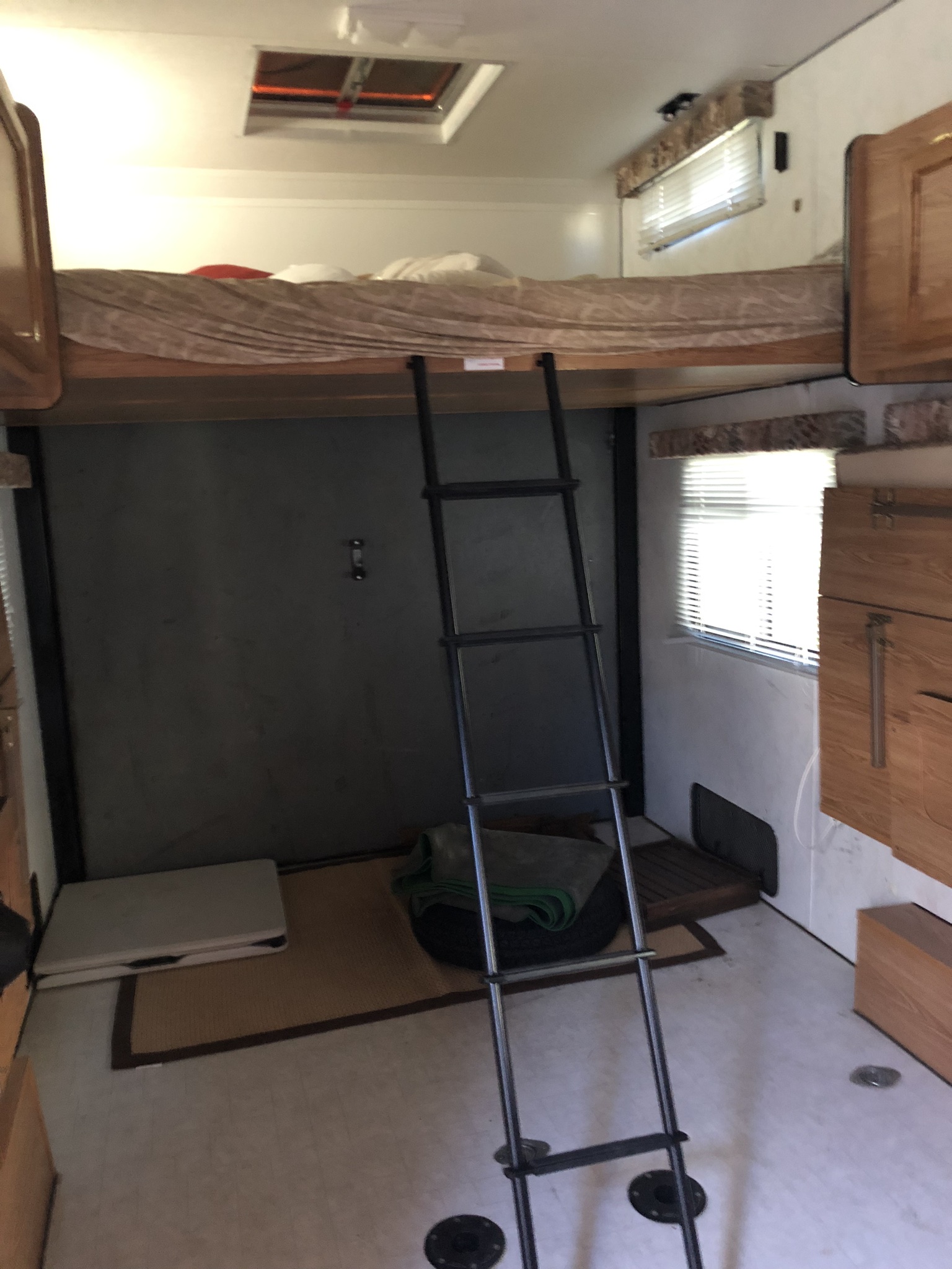 Toy Hauler Bunk Bed Ladder Wow Blog