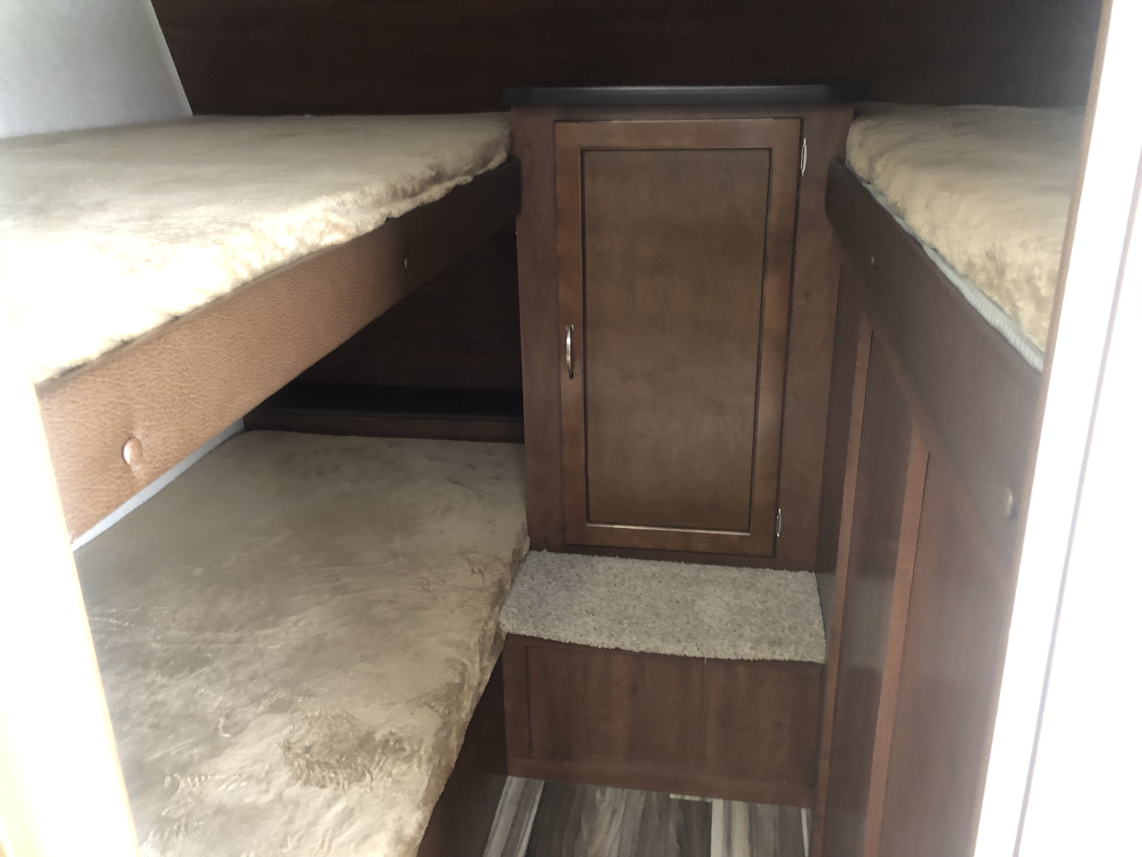 Photos 2017 Jayco Jay Flight 31 QBDS Trailer Rental in Hockley, TX