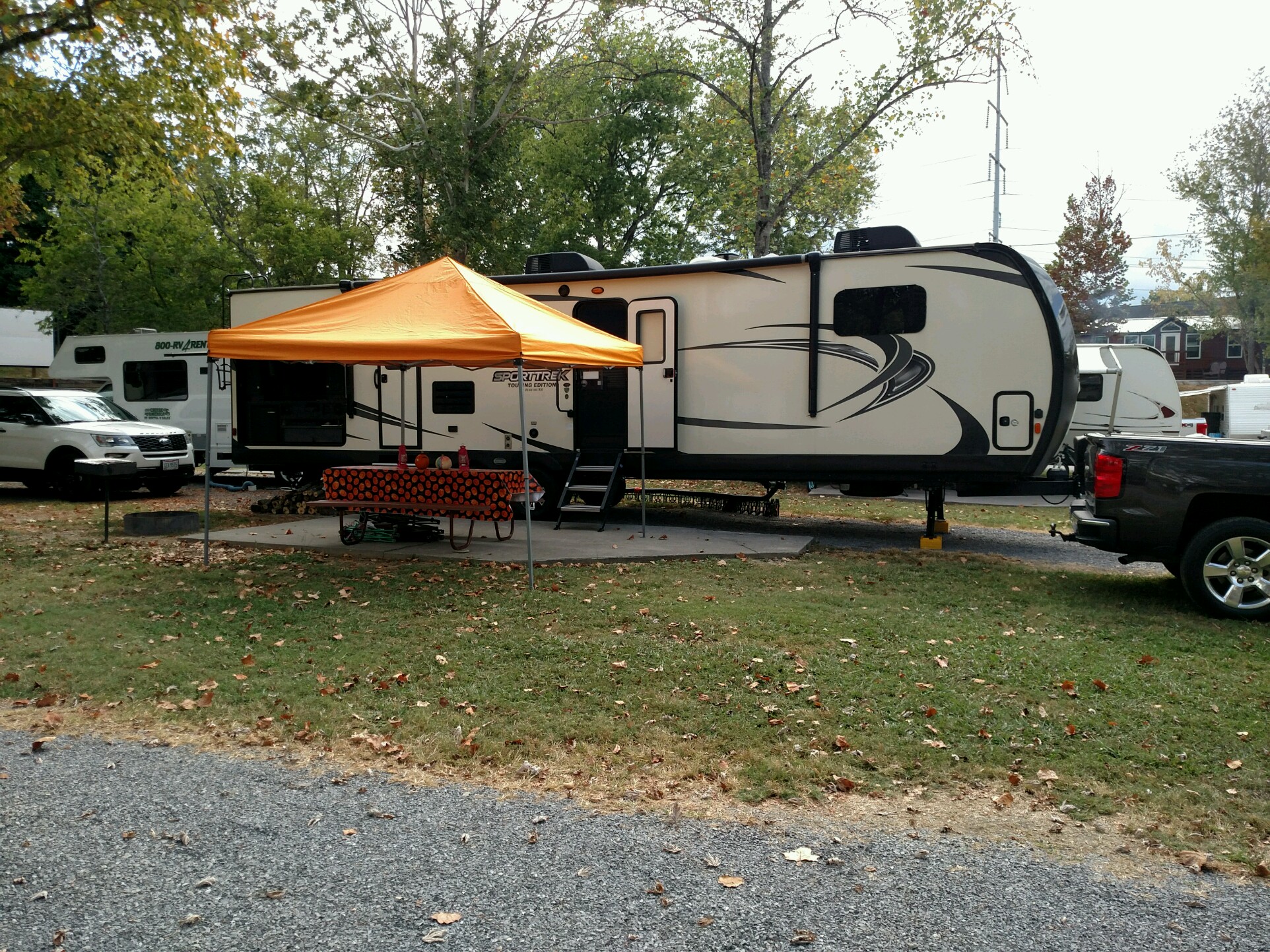 2019 Venture Rv Sporttrek Trailer Rental in Weaverville, NC Outdoorsy