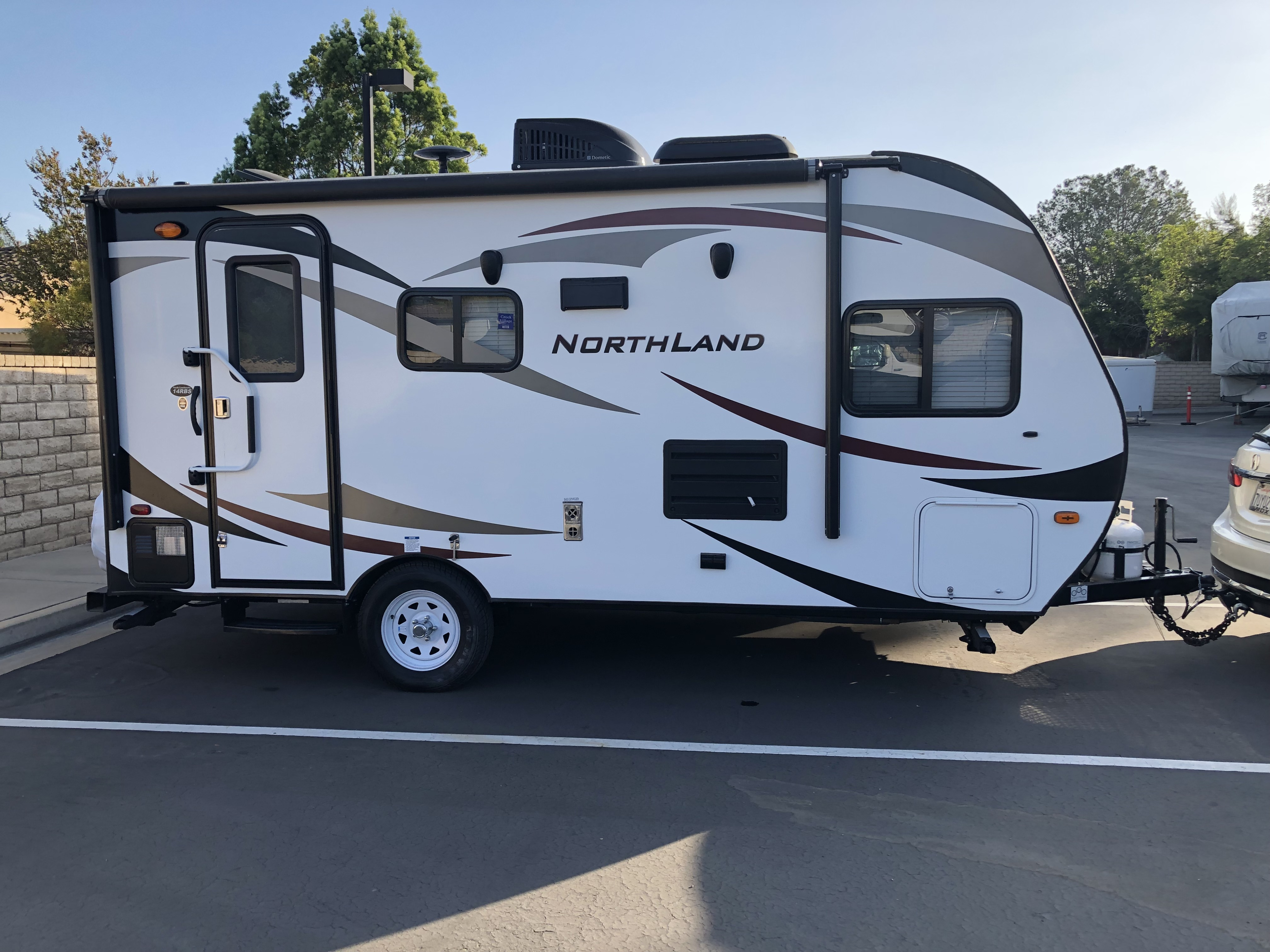 2017 Pacific Coachworks Tango - Northland 14RBS Travel trailer