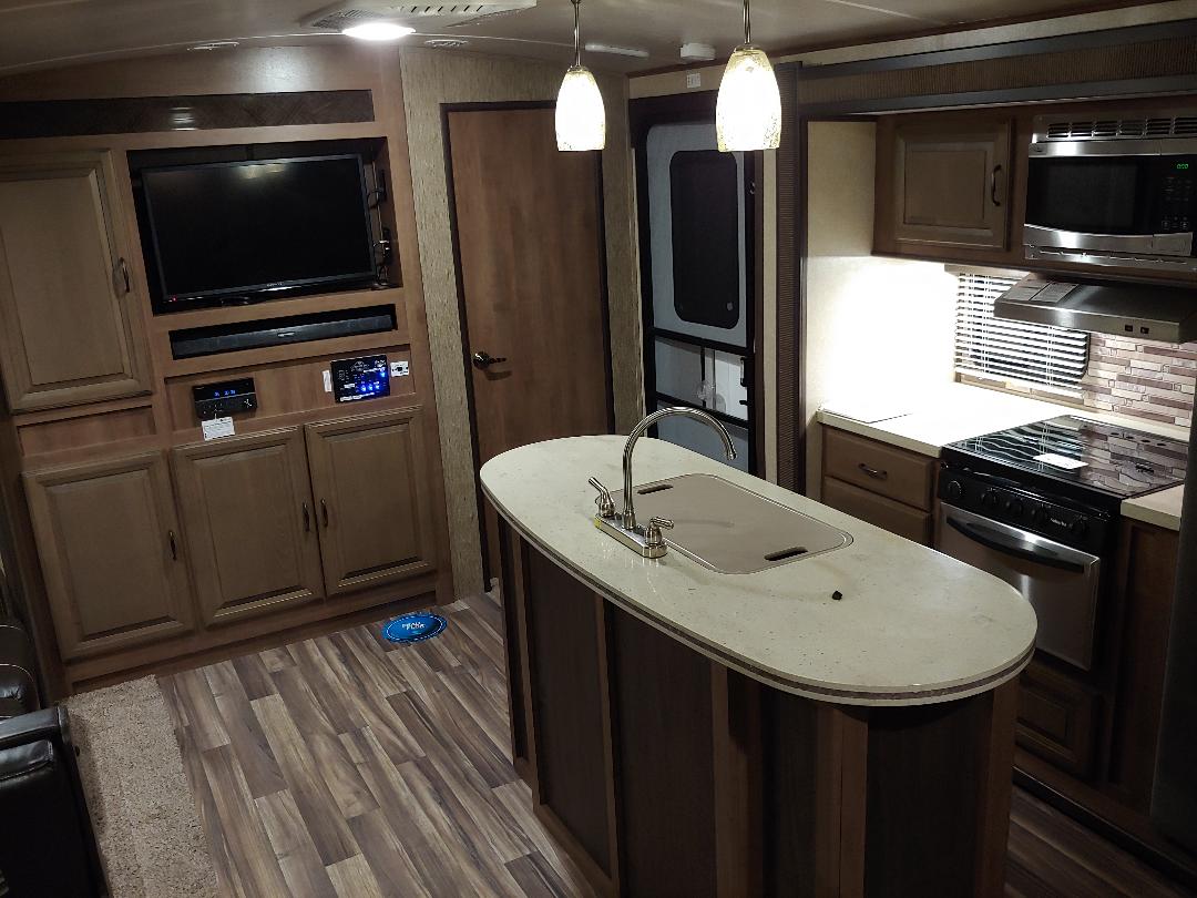 2017 Cruiser Rv Corp Fun Finder