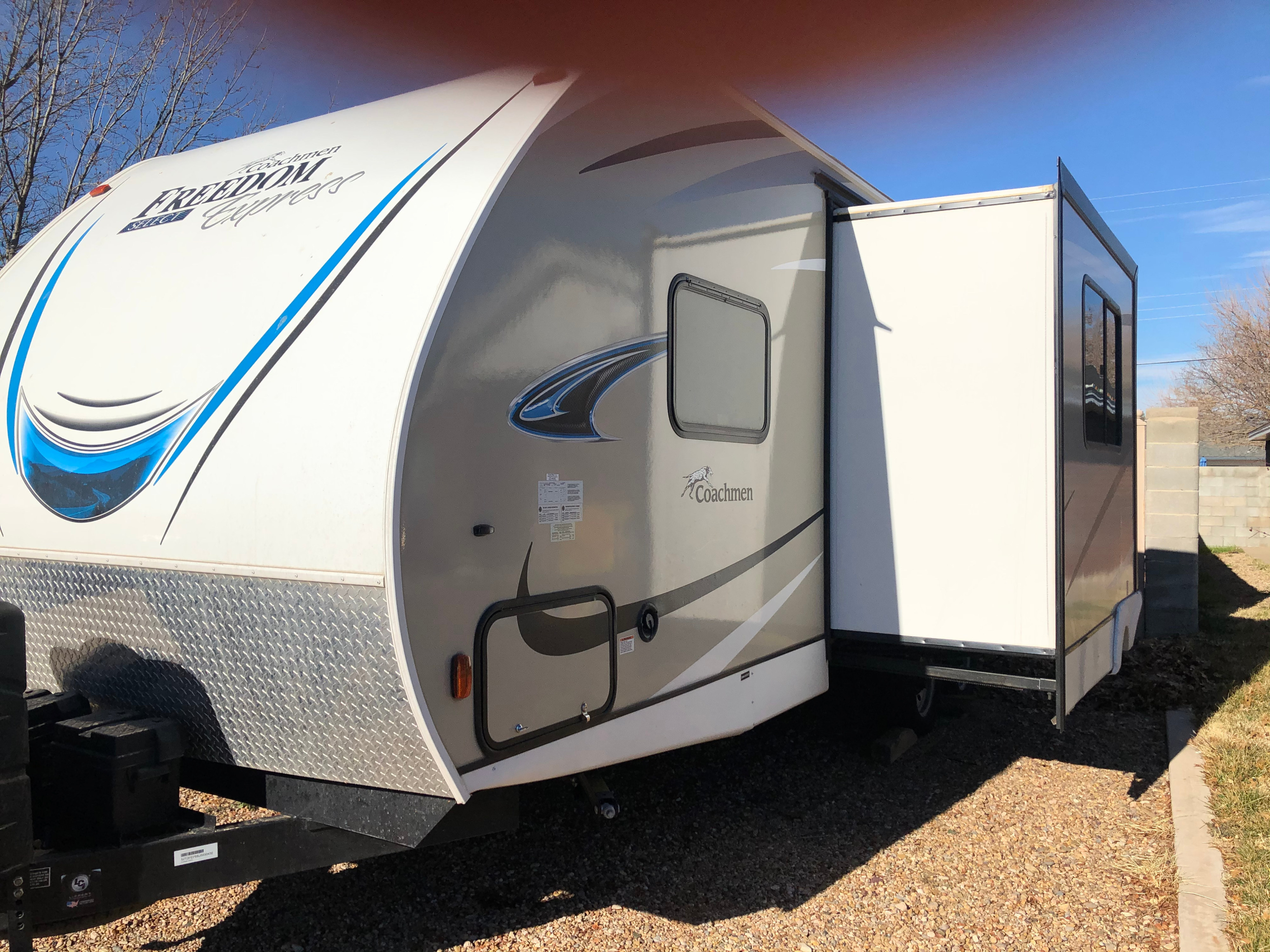 Photos 2018 coachmen freedom express trailer rental in roswell nm