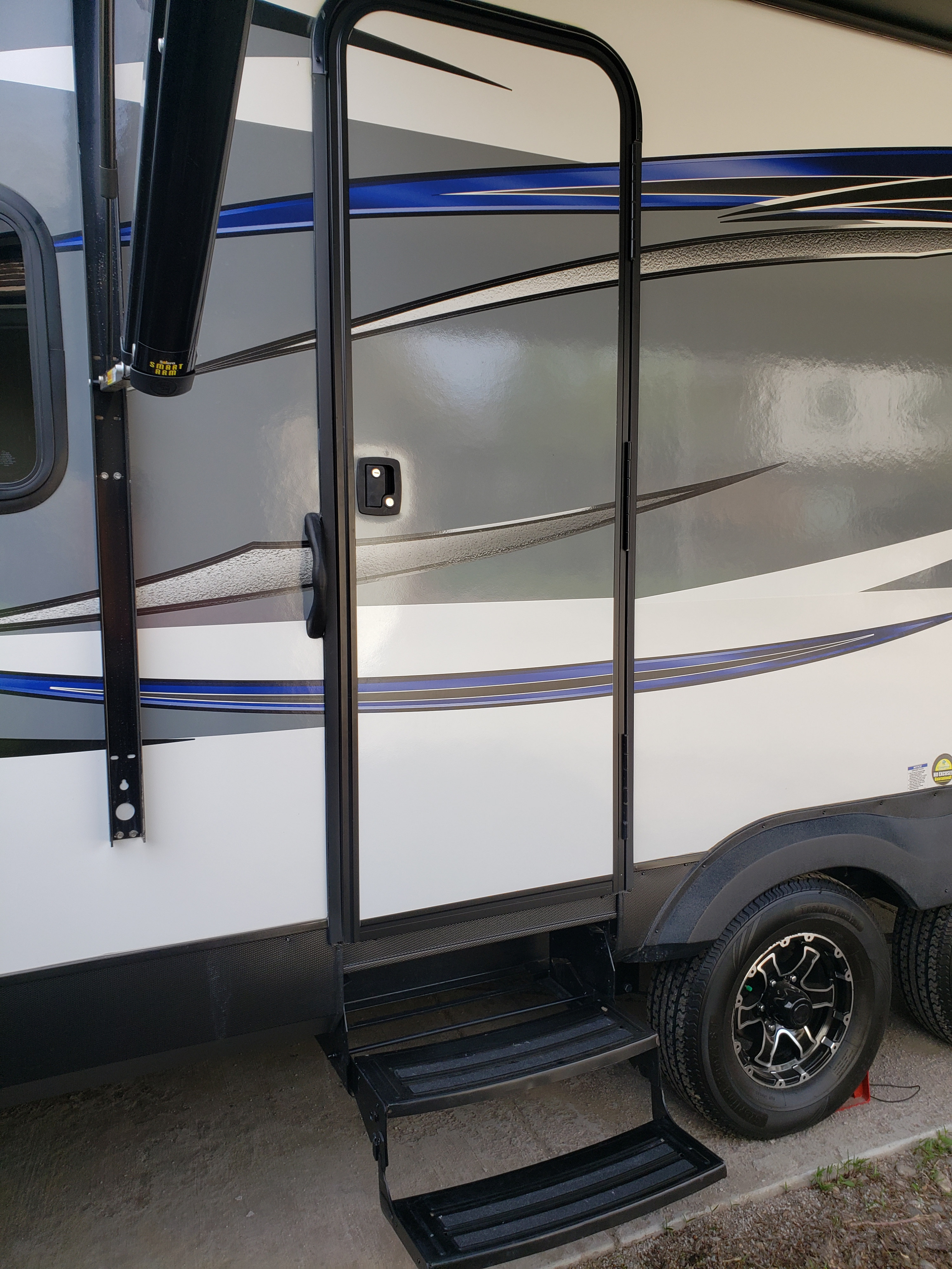 Toy hauler RV Rental 