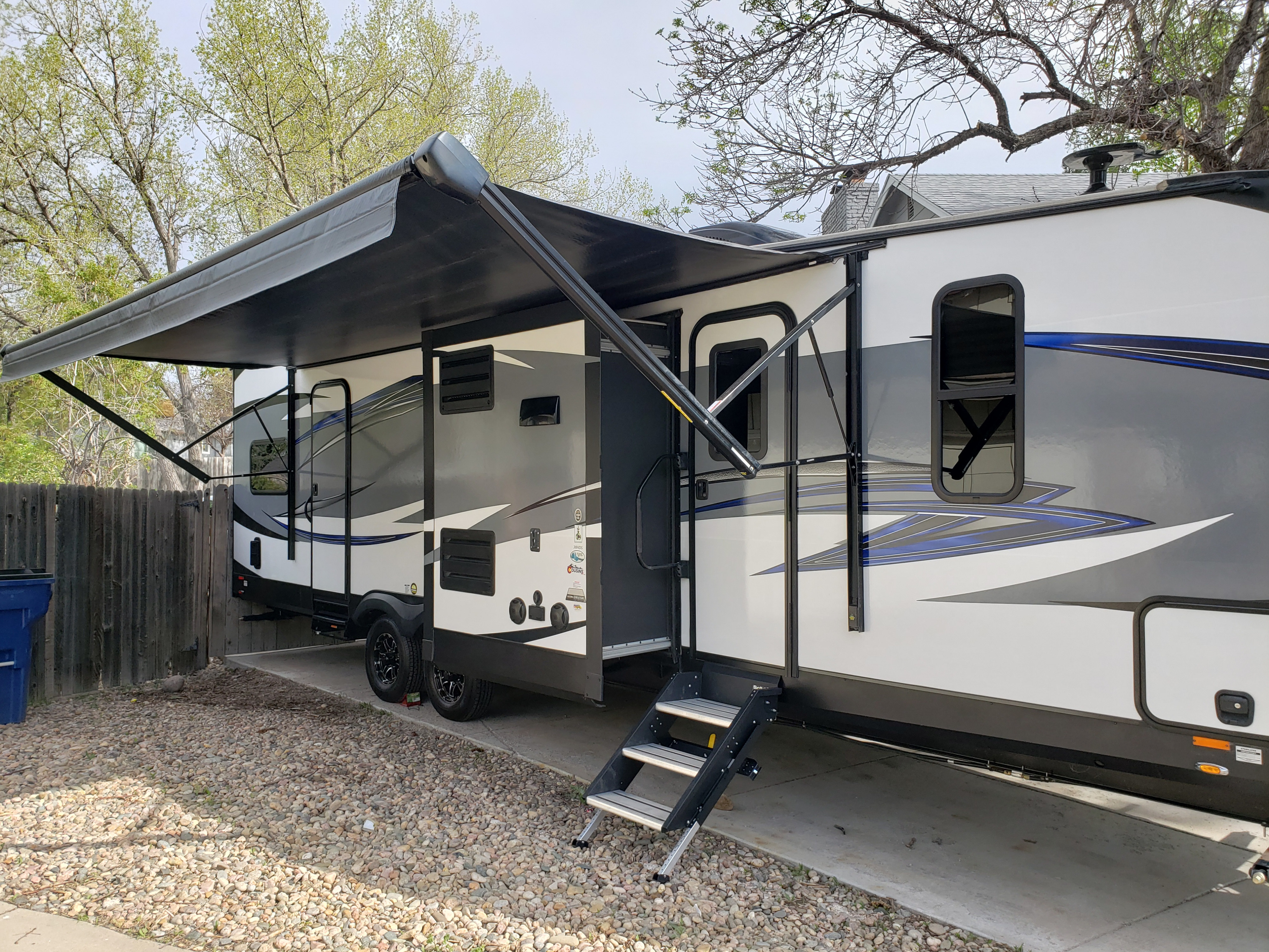 Toy hauler RV Rental 