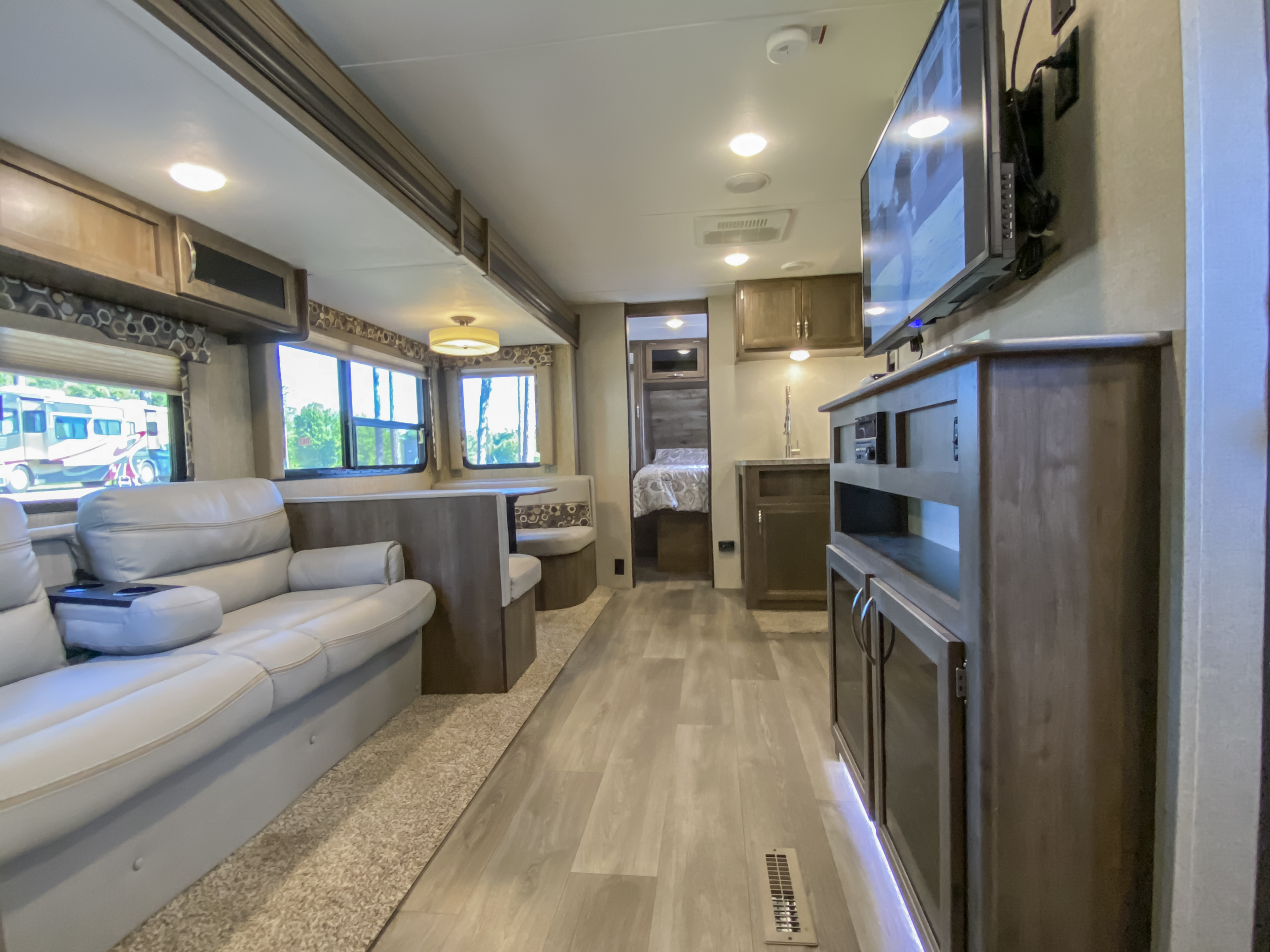 2018 Dutchmen Coleman Trailer Rental in Nesbit, MS Outdoorsy