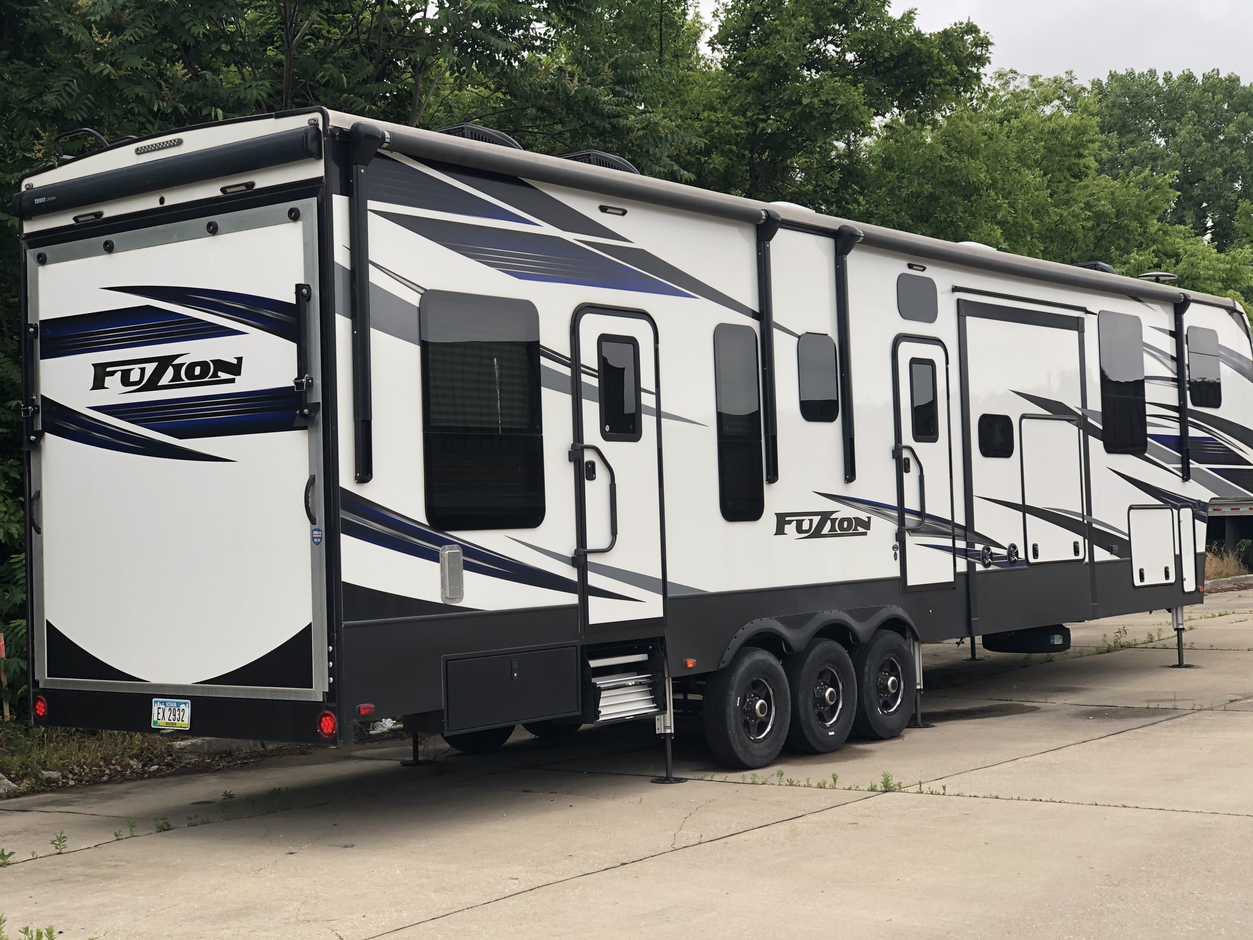 2019 Keystone Fuzion Toy Hauler Rental in Clive, IA Outdoorsy