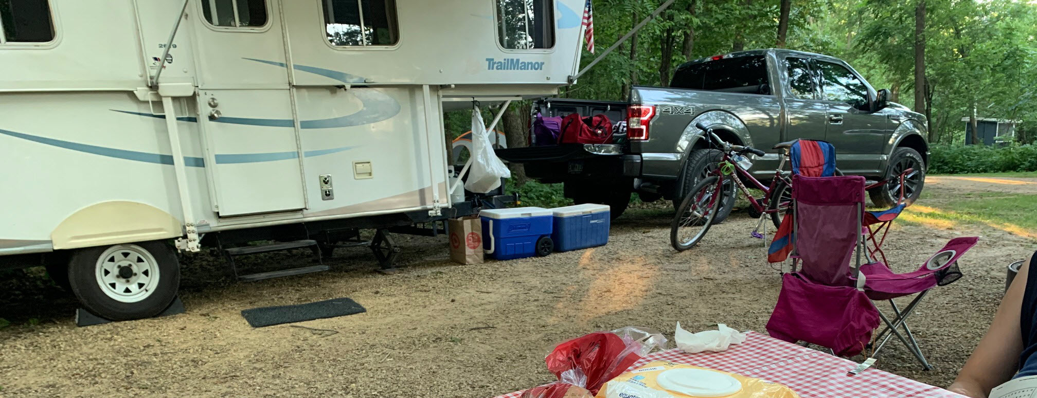 2008 Trailmanor 2619 Folding Trailer Rental in Rosemount, MN Outdoorsy