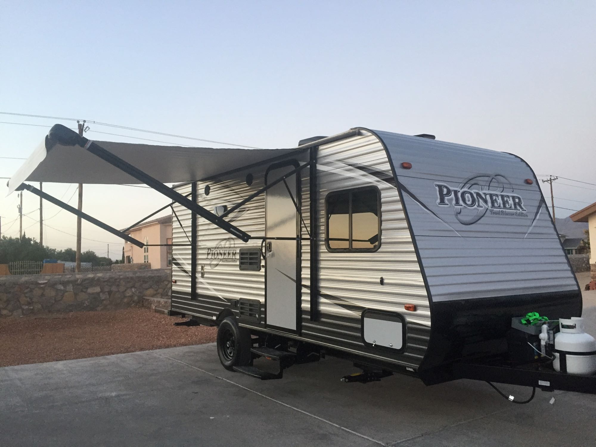 2018 Heartland Pioneer Trailer Rental in El Paso, TX Outdoorsy