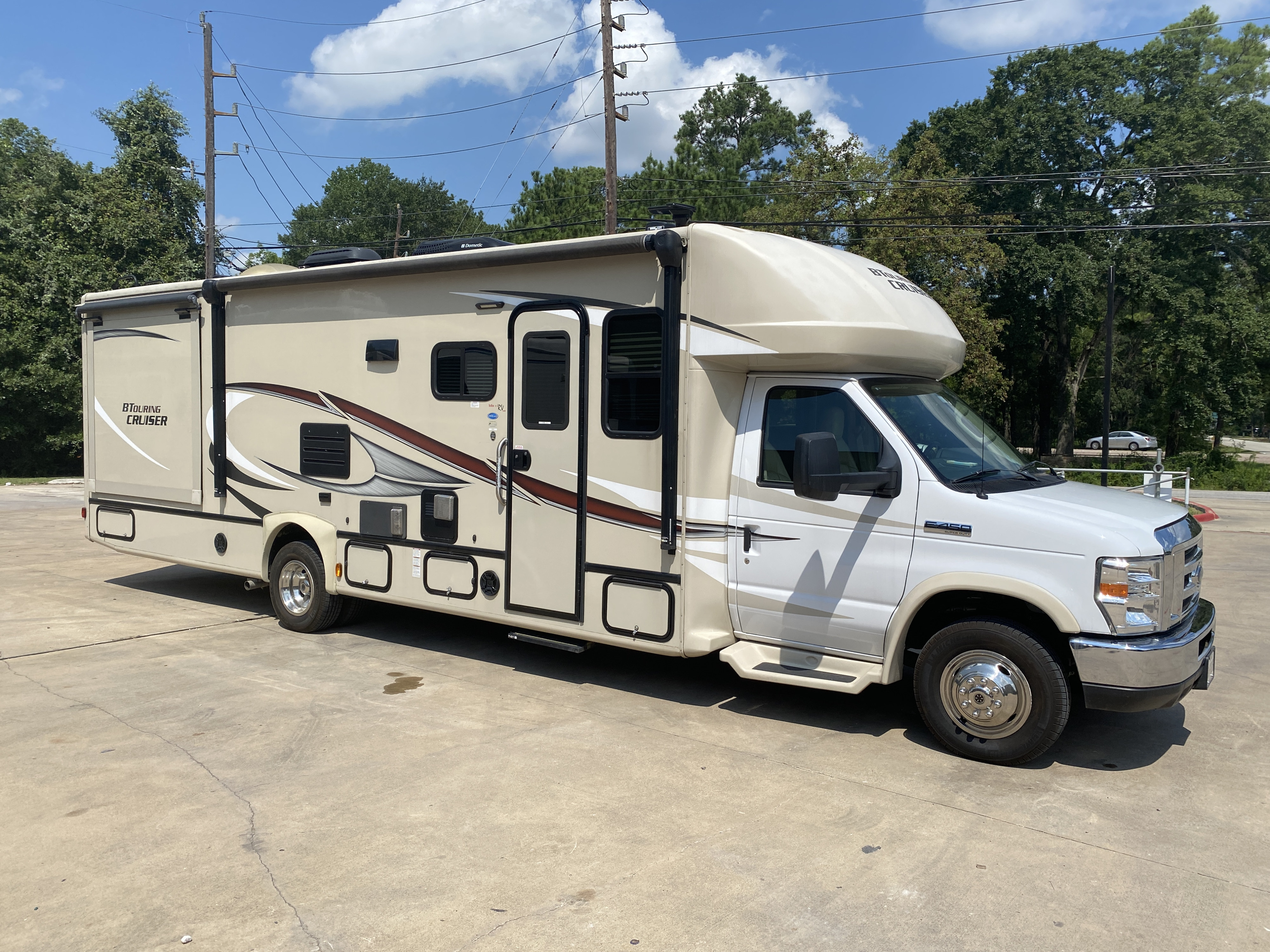 2018 Gulf Stream B Touring Cruiser Class C Rental in Cypress, TX