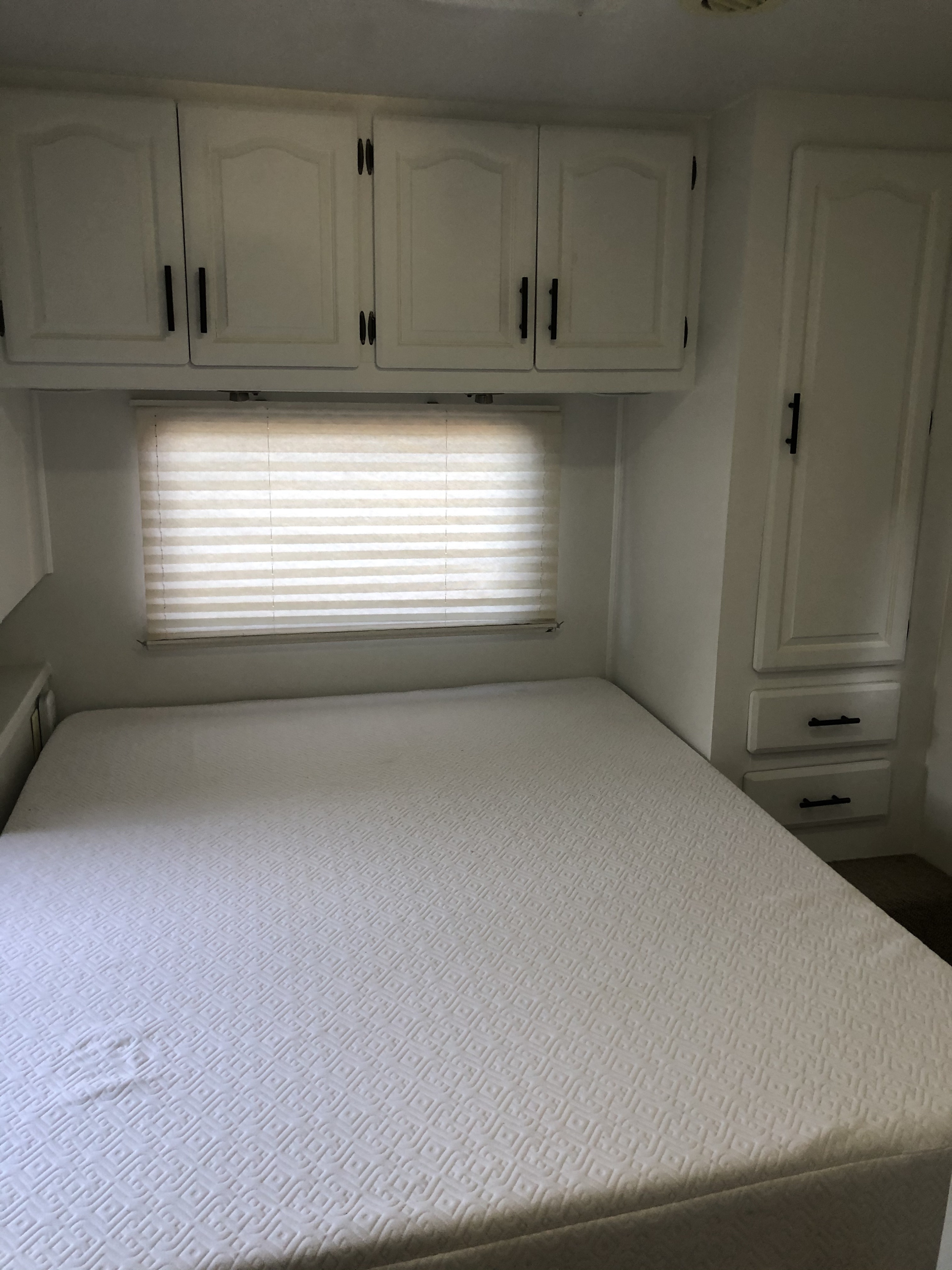 Bedroom with Queen size bed . Forest River Other 2006